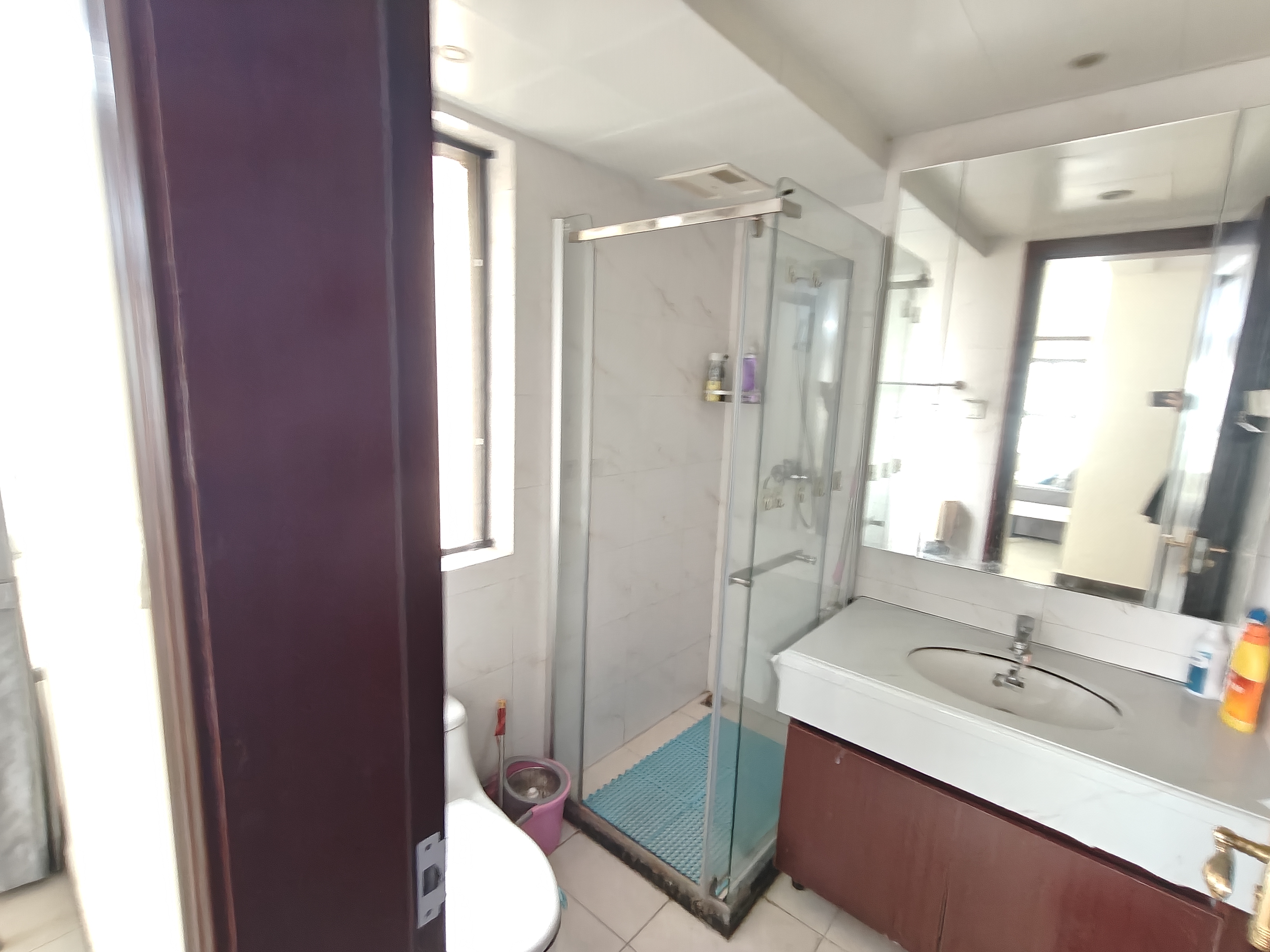 恒大华府 3室2厅2卫 1600.0元/月 恒大华府 3室2厅2卫 1600.0元/月室内图