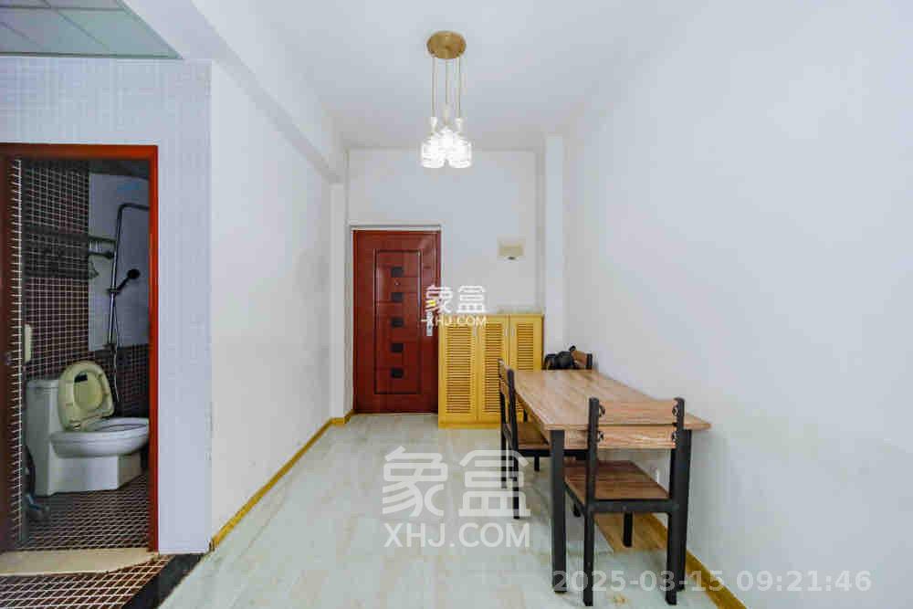 瑞都华庭(华庭美苑) 2室2厅1卫 1800.0元/月 瑞都华庭(华庭美苑) 2室2厅1卫 1800.0元/月室内图