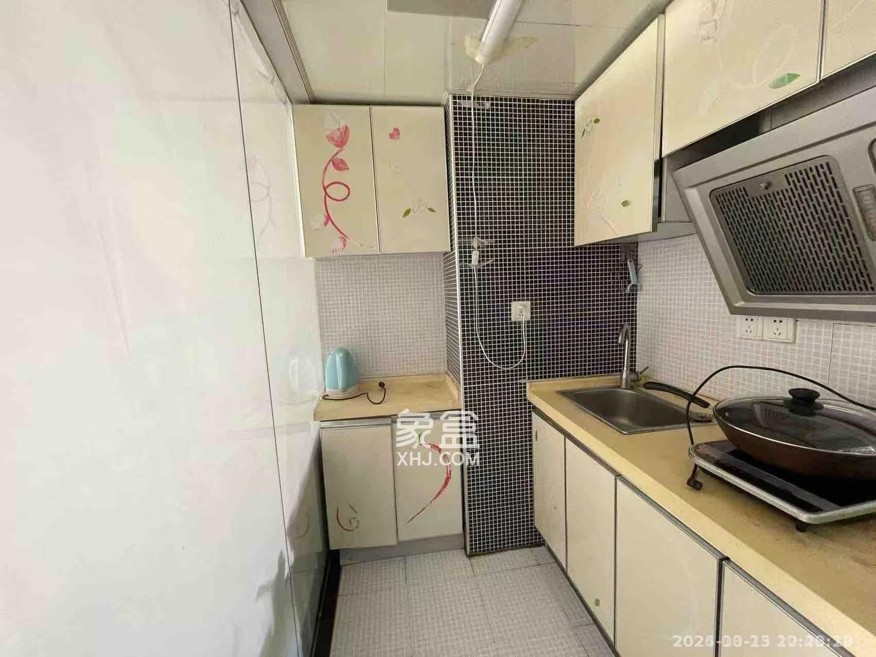 融橙上品  1室0厅0卫   1200.00元/月室内图