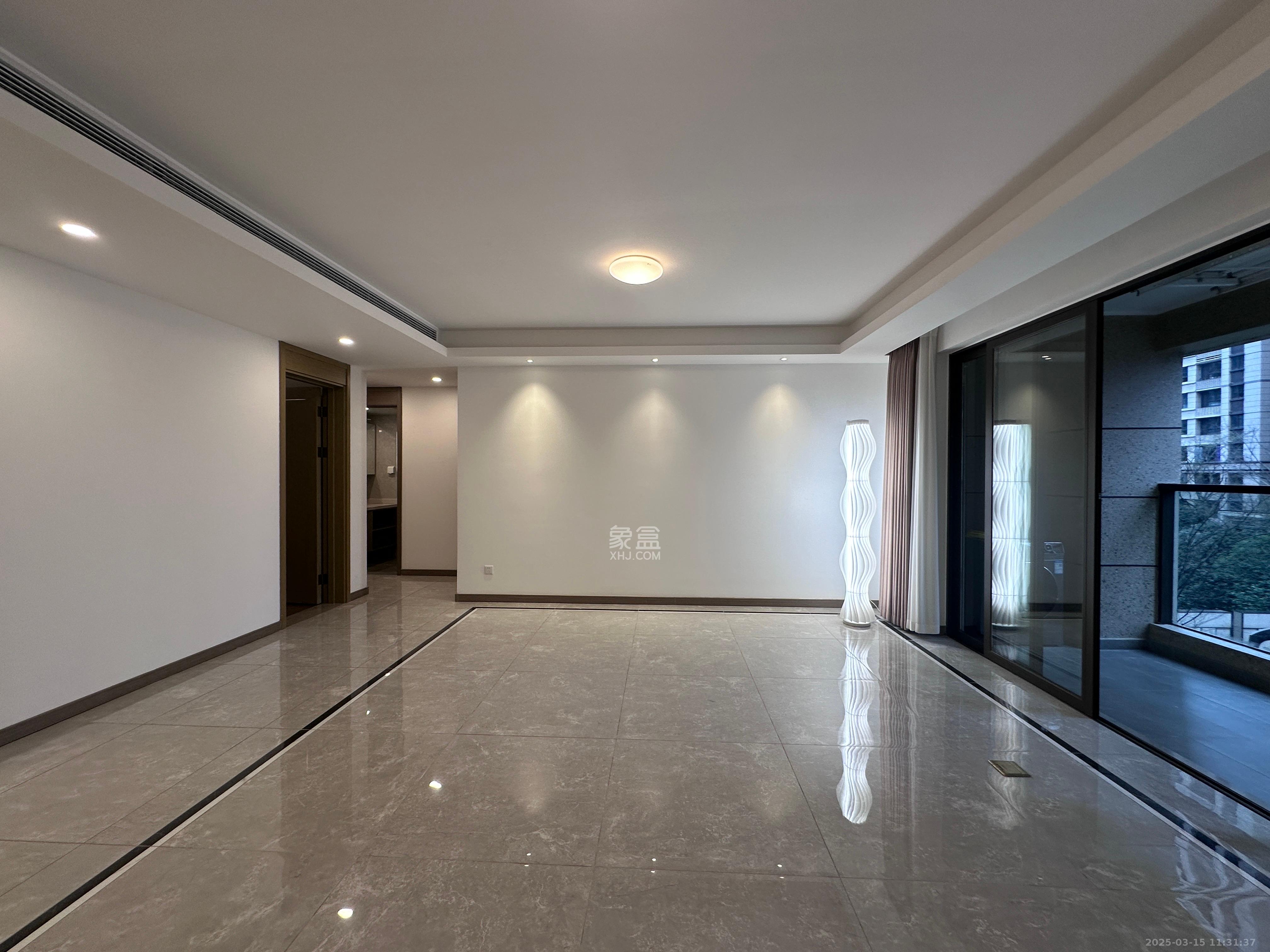 龙湖铂金中心(龙湖春江郦城)  1室0厅0卫    5280.0元/月 龙湖铂金中心(龙湖春江郦城)  1室0厅0卫    5280.0元/月室内图