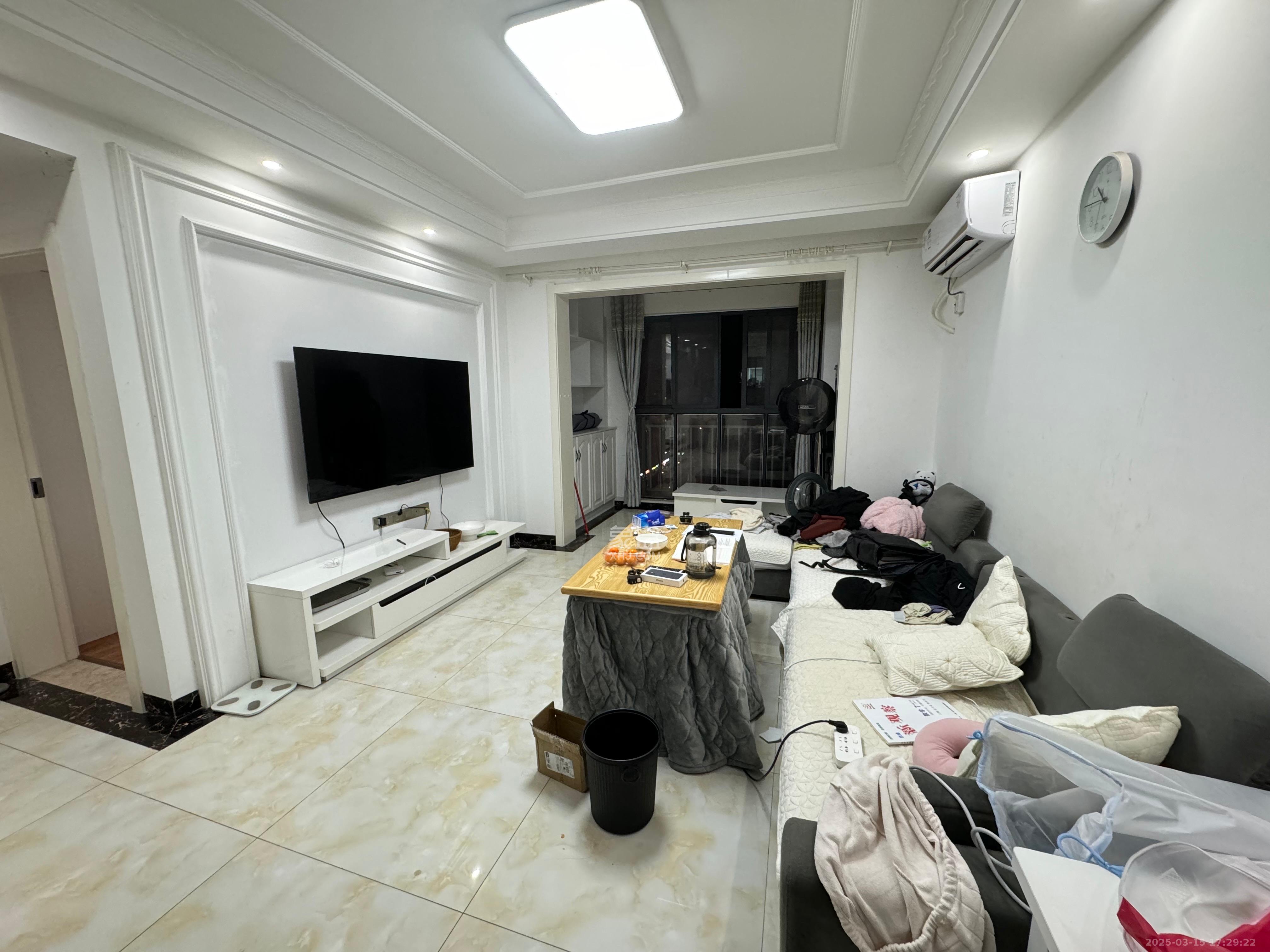 鑫远御文台一期  2室1厅1卫    2500.0元/月室内图1