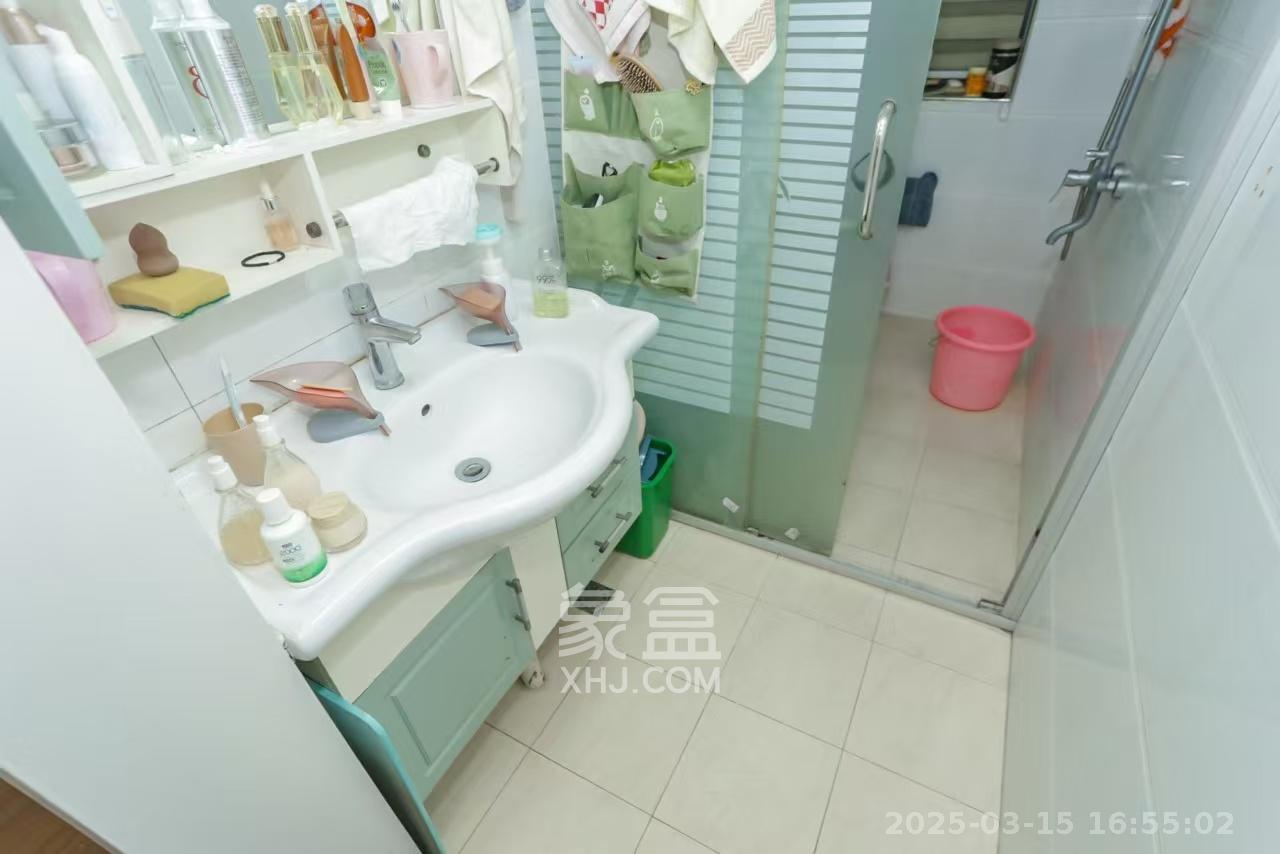 莱茵城 3室2厅1卫 2200.0元/月 莱茵城 3室2厅1卫 2200.0元/月室内图