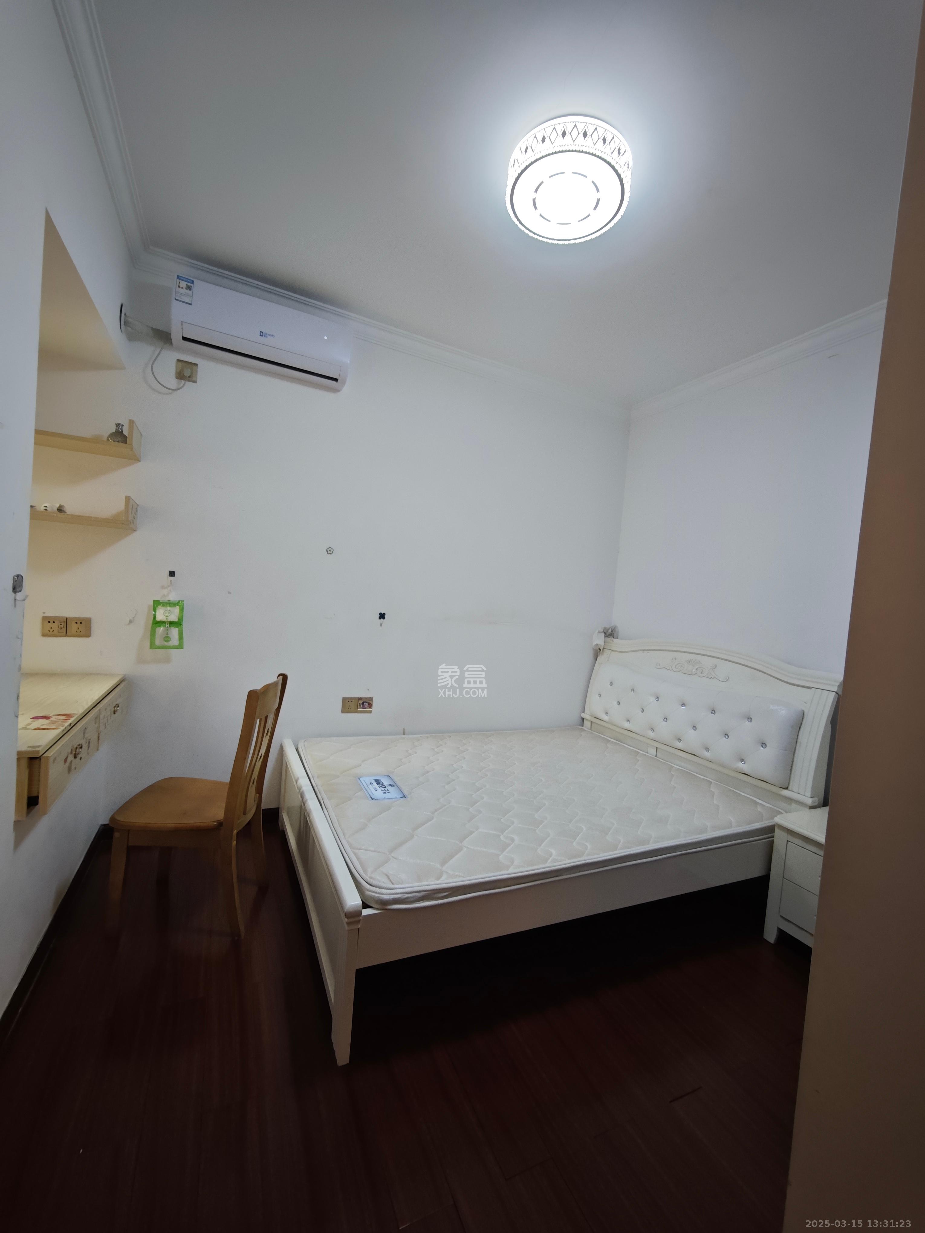 金地三千府(金地湖山樾、金地自在城)  2室2厅1卫    1600.0元/月 金地三千府(金地湖山樾、金地自在城)  2室2厅1卫    1600.0元/月室内图