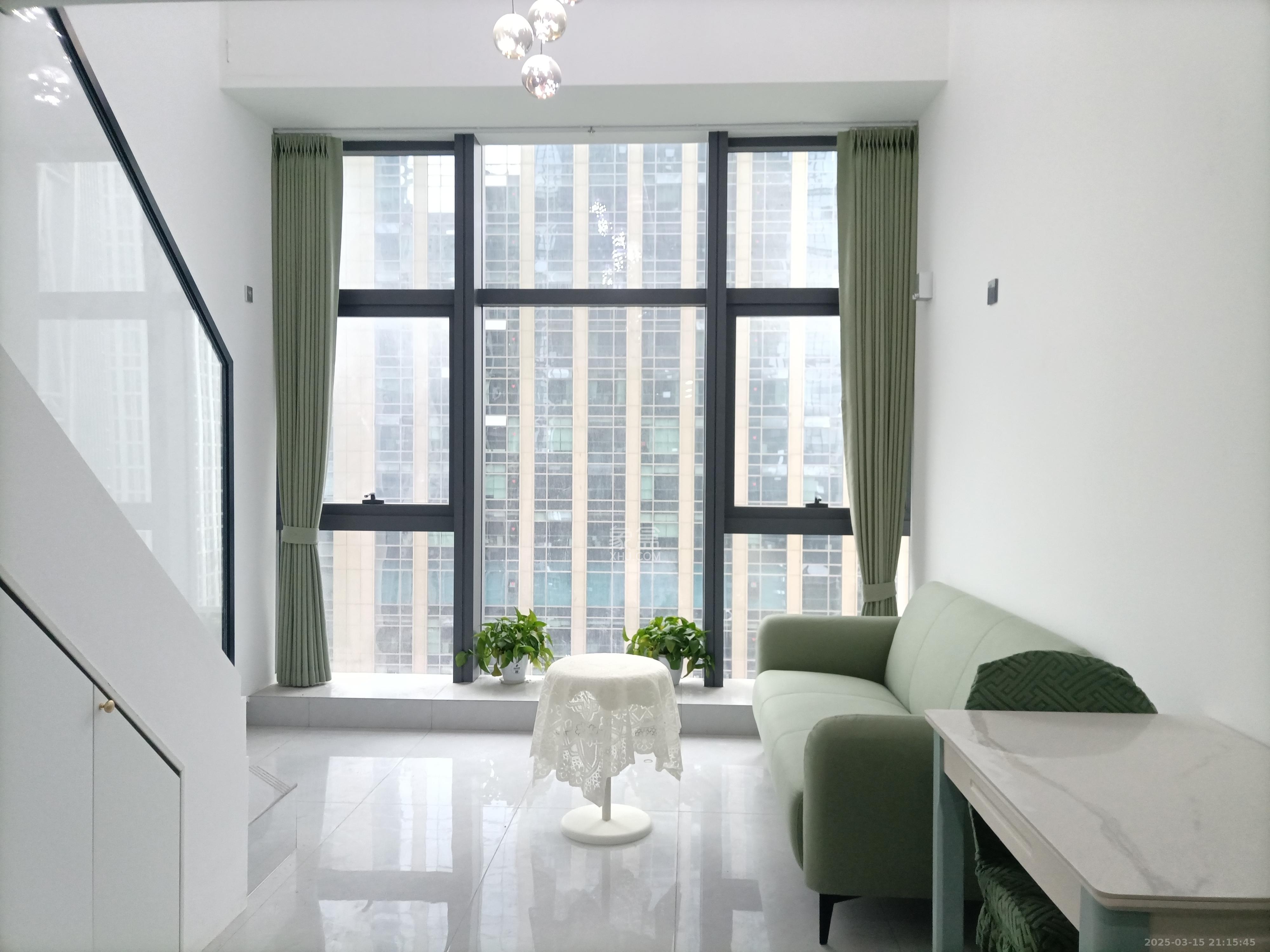 卓越中寰 2室1厅1卫 2100.0元/月 卓越中寰 2室1厅1卫 2100.0元/月室内图