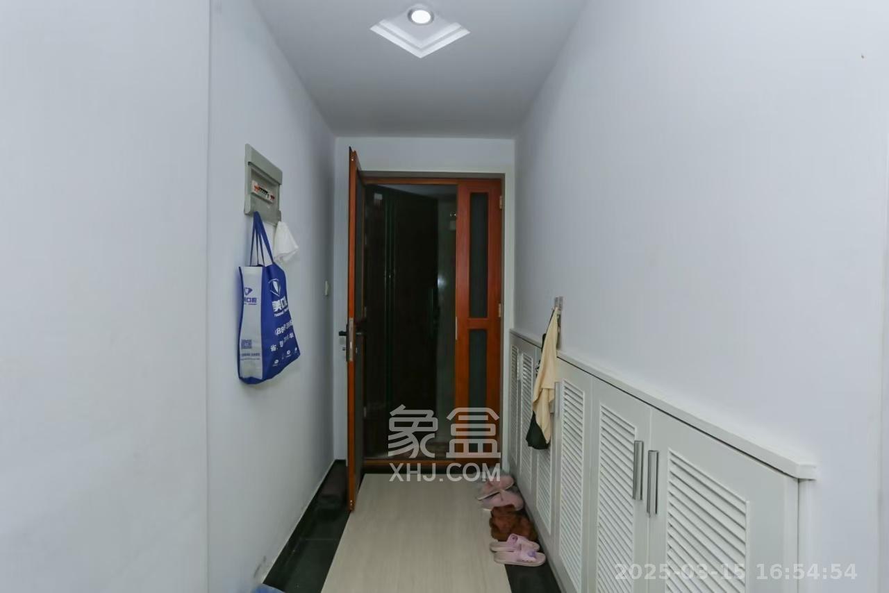 莱茵城 3室2厅1卫 2200.0元/月 莱茵城 3室2厅1卫 2200.0元/月室内图