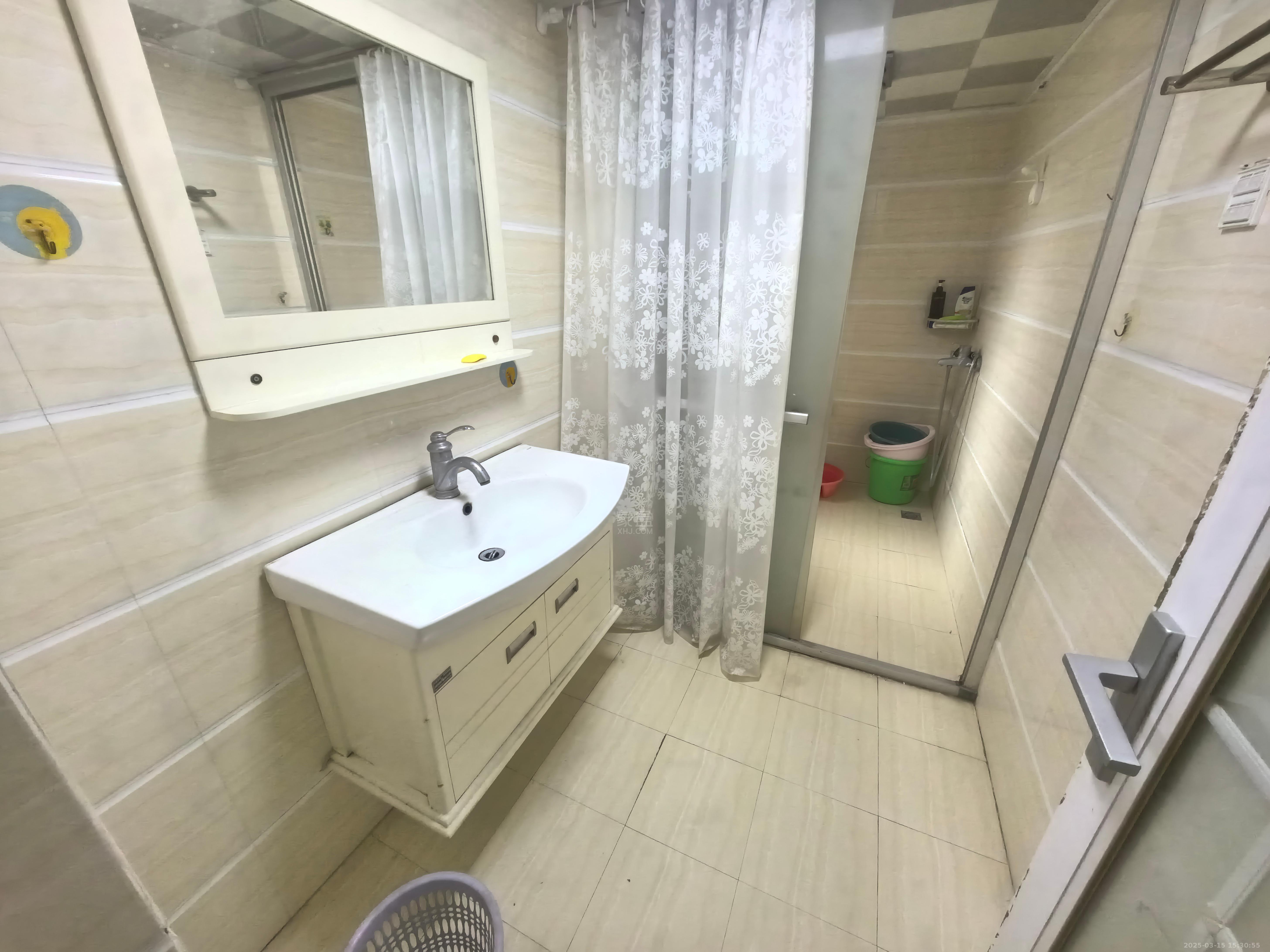 时代国际 3室2厅2卫 1800.0元/月 时代国际 3室2厅2卫 1800.0元/月室内图