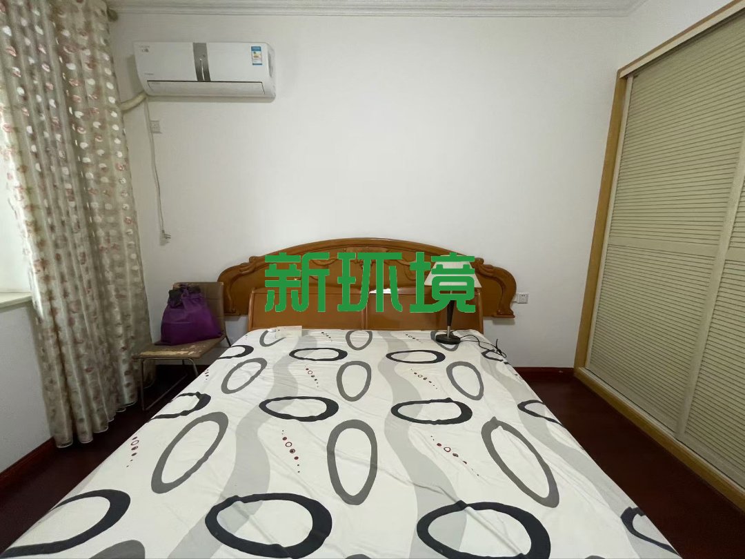华宇新村  3室2厅1卫   58.00万客厅