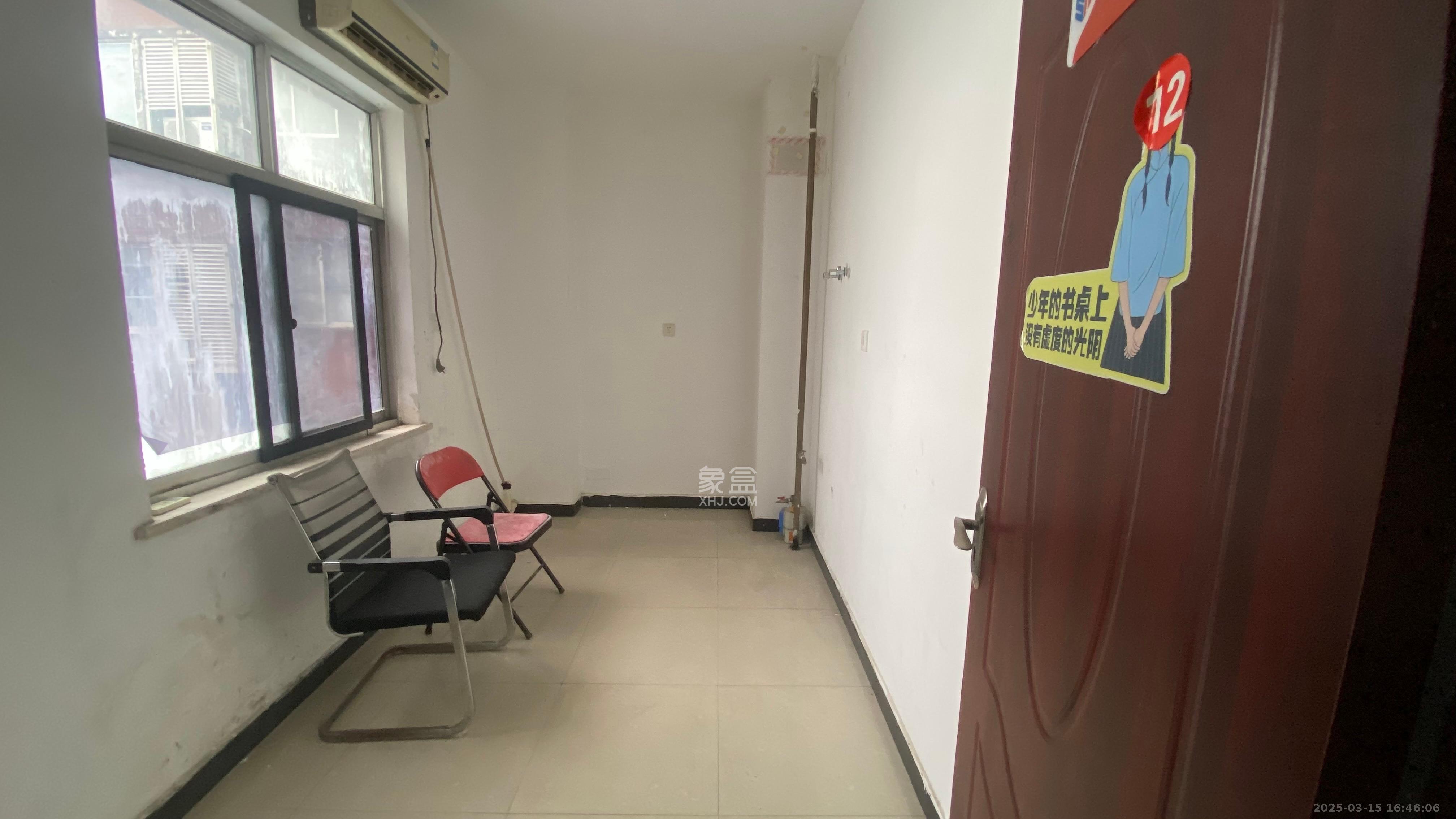 至雅大厦 4室2厅2卫 4500.0元/月 至雅大厦 4室2厅2卫 4500.0元/月室内图