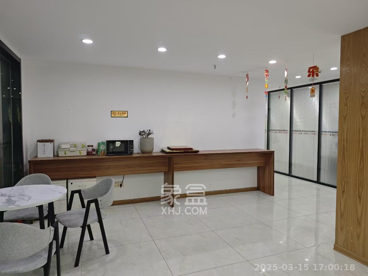 蓝湾国际广场 1室1厅1卫 8500.0元/月 蓝湾国际广场 1室1厅1卫 8500.0元/月室内图