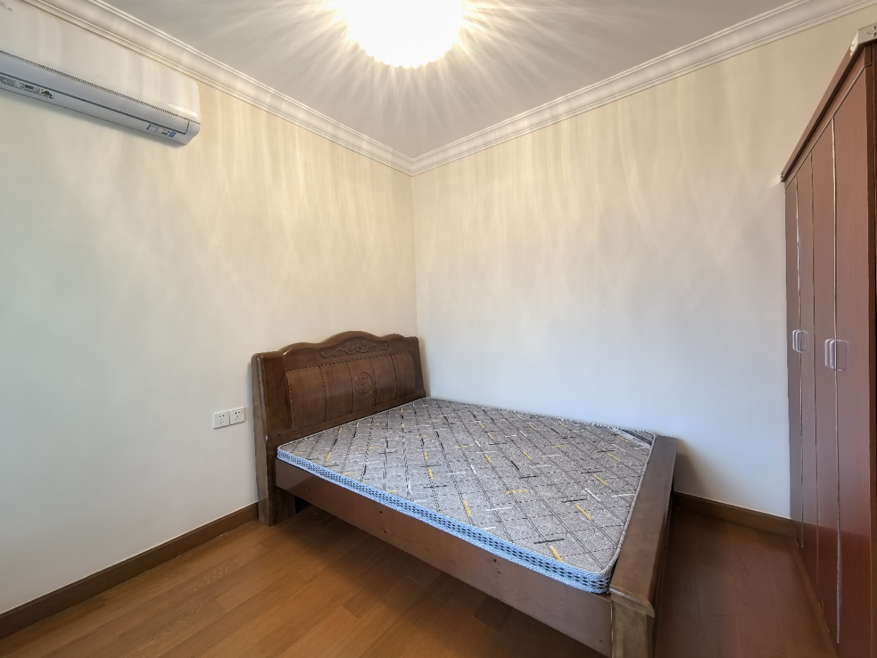 恒大绿洲 2室2厅1卫 1600.0元/月 恒大绿洲 2室2厅1卫 1600.0元/月室内图