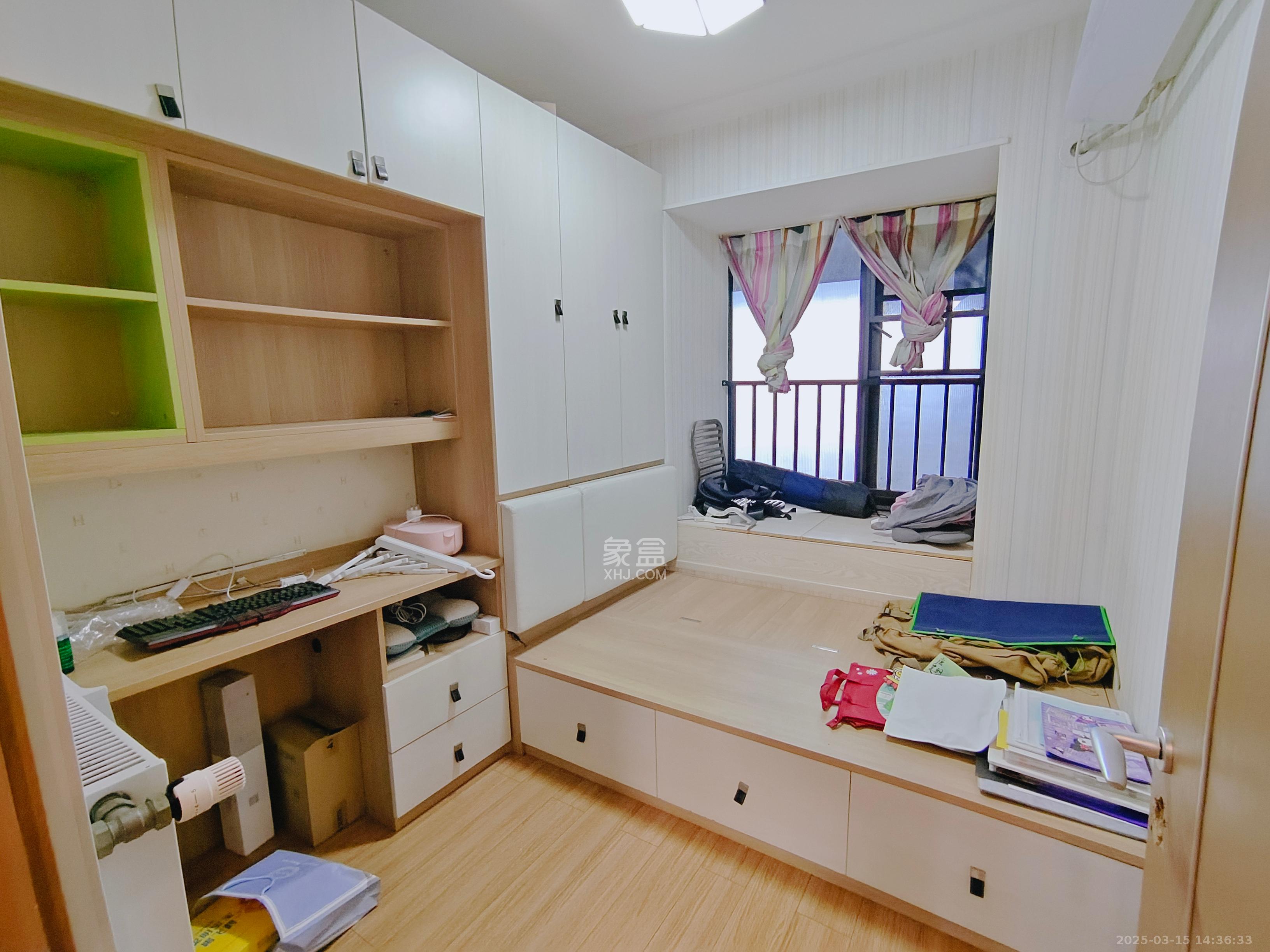 万科魅力之城  3室2厅2卫   2600.00元/月室内图