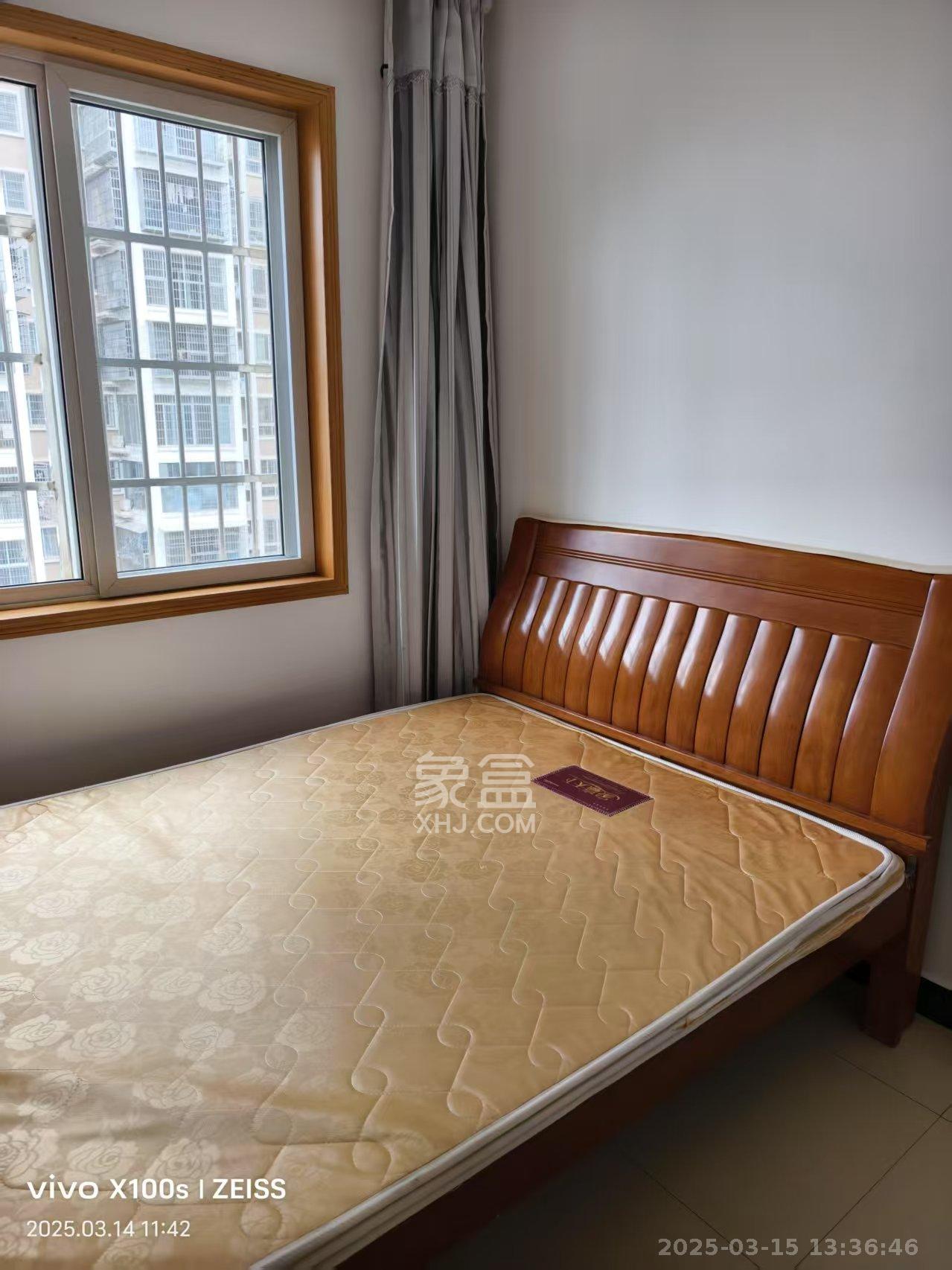 和馨园 4室2厅1卫 2600.0元/月 和馨园 4室2厅1卫 2600.0元/月室内图