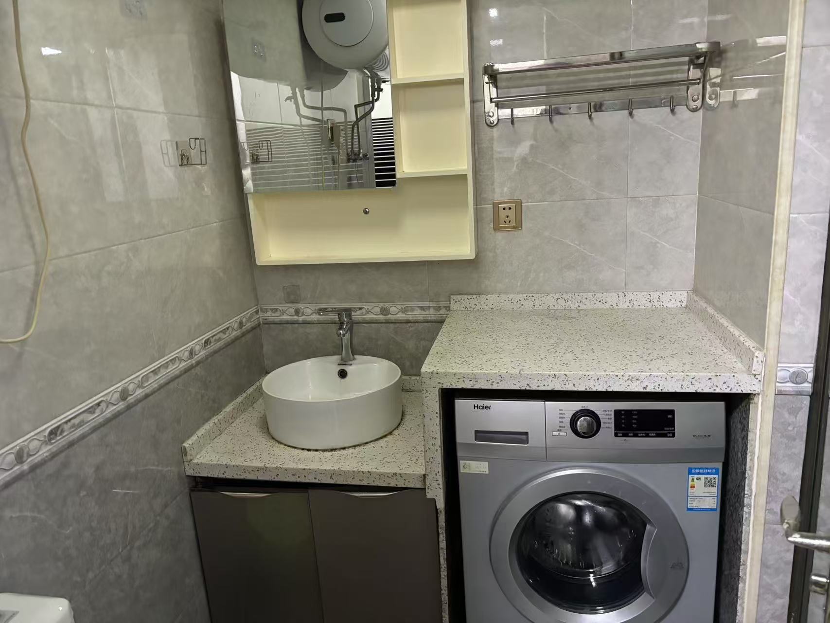 佳源罗马都市 1室1厅1卫 1200.0元/月 佳源罗马都市 1室1厅1卫 1200.0元/月室内图