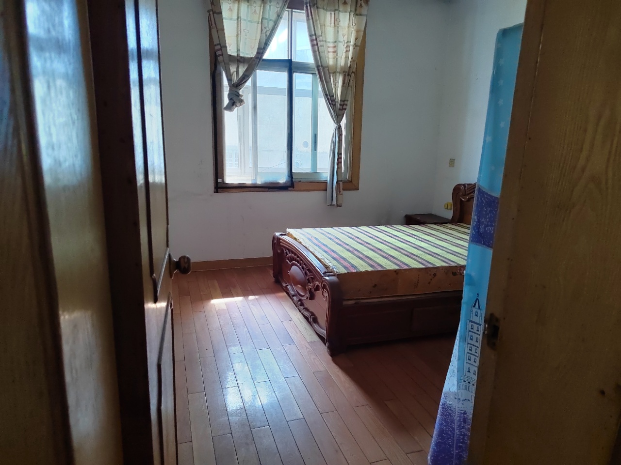 全丰小区 3室2厅1卫 600.0元/月 全丰小区 3室2厅1卫 600.0元/月室内图