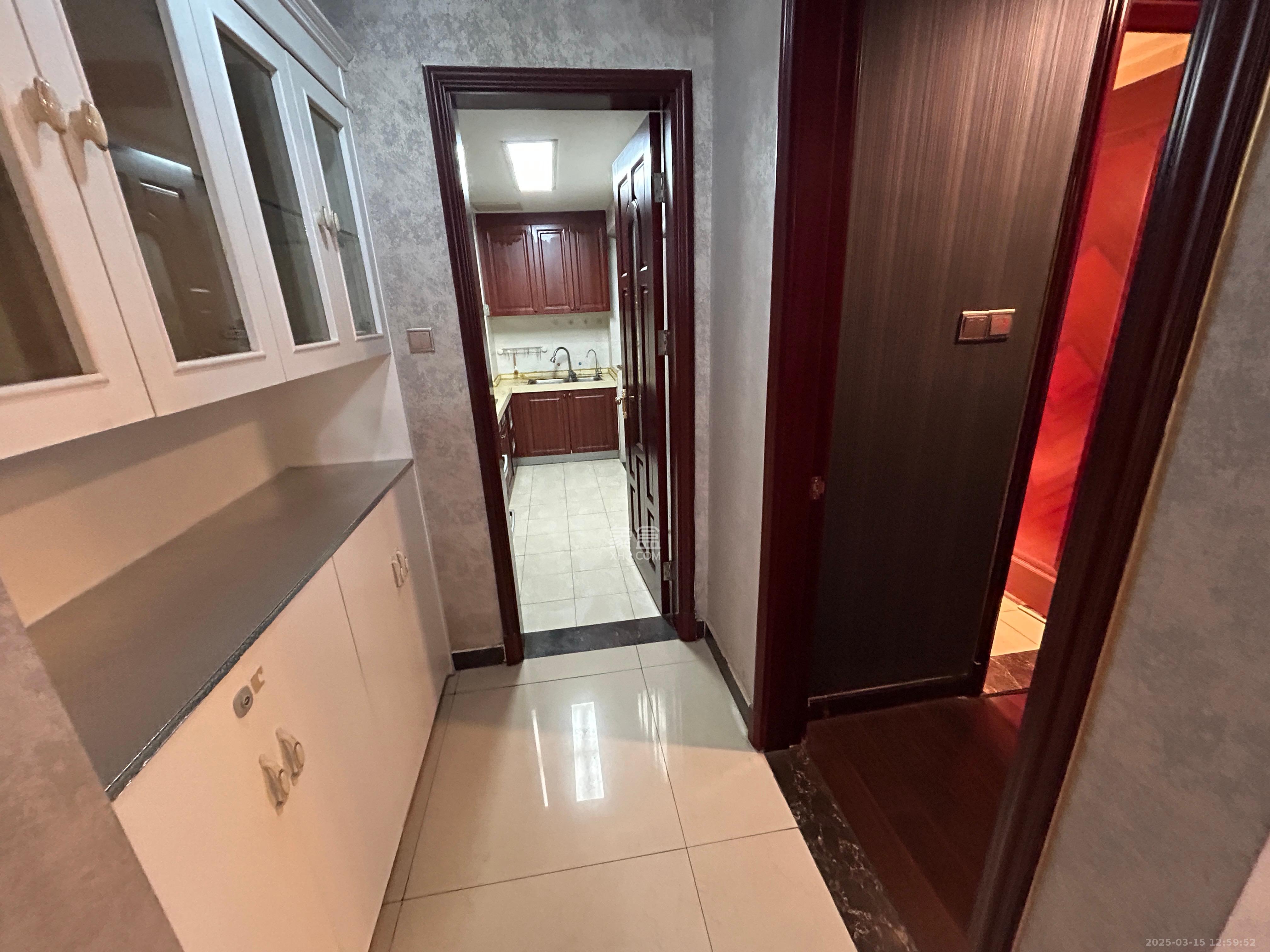 恒大雅苑 3室2厅2卫 2500.0元/月 恒大雅苑 3室2厅2卫 2500.0元/月室内图