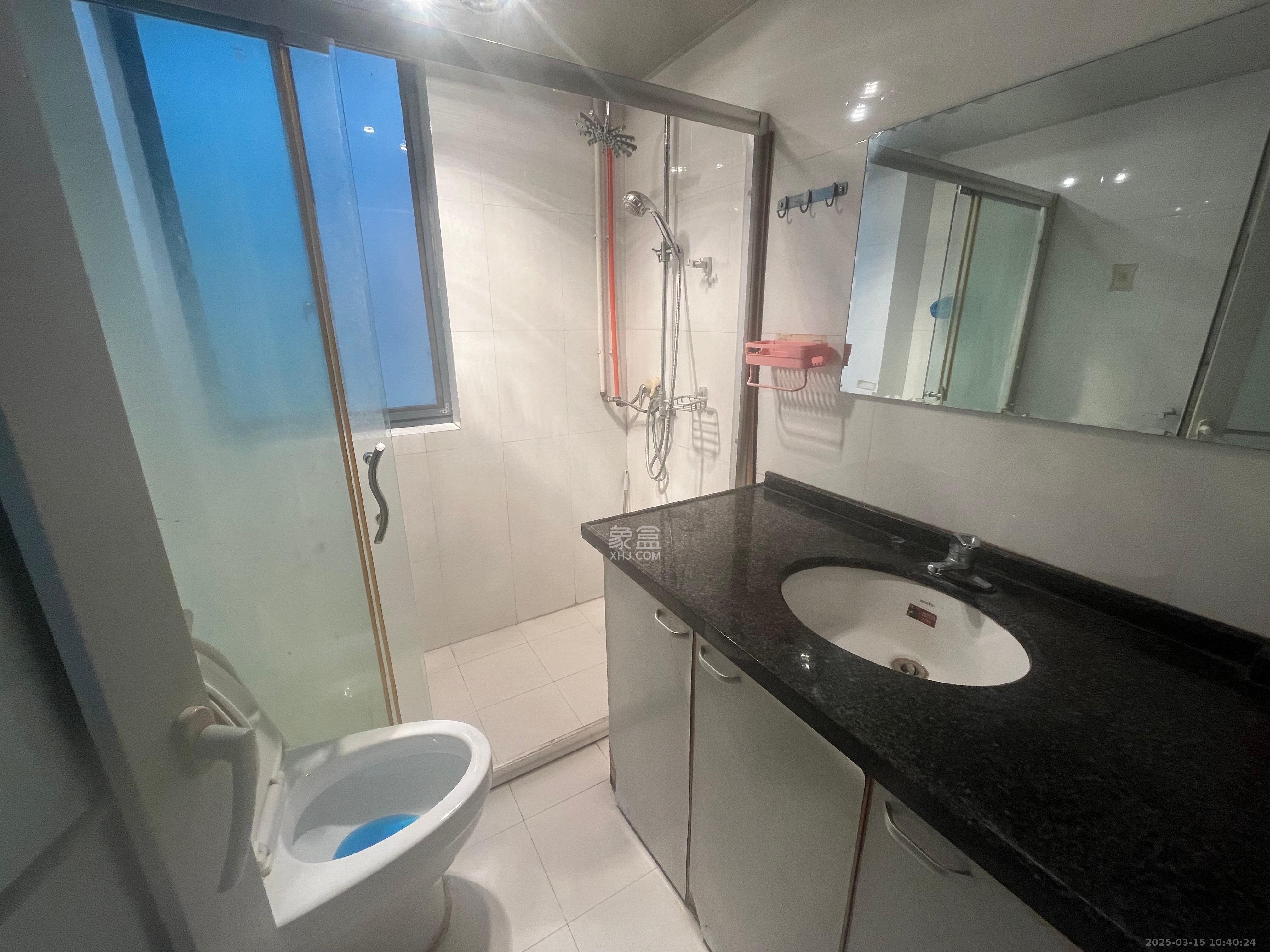 西子花苑  4室2厅2卫    3300.0元/月室内图