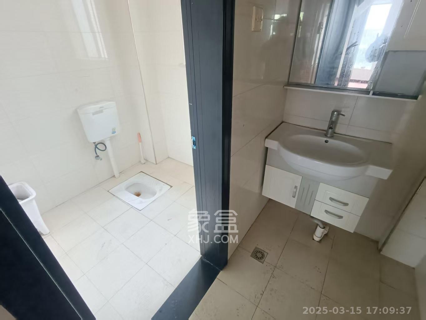 银港水晶城 4室2厅3卫 3500.0元/月 银港水晶城 4室2厅3卫 3500.0元/月室内图