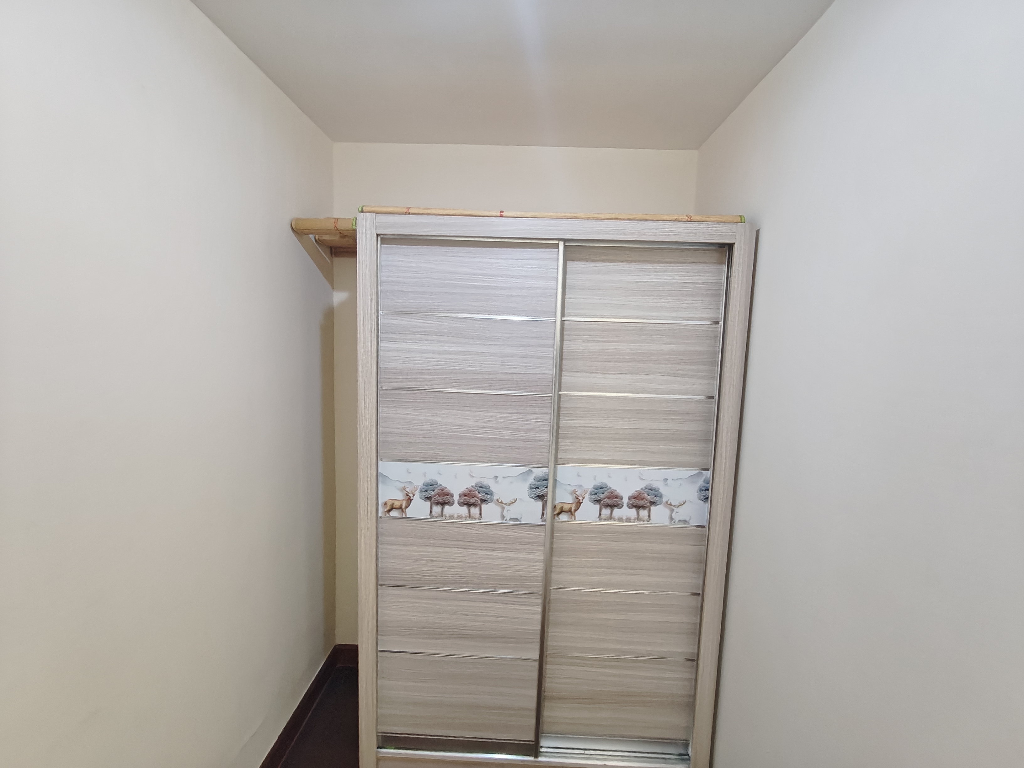 恒大华府 3室2厅2卫 1600.0元/月 恒大华府 3室2厅2卫 1600.0元/月室内图