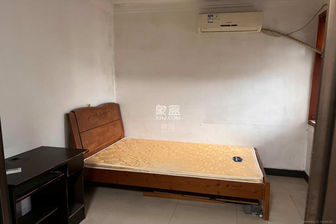 金麓西岸和苑  2室2厅1卫    1200.0元/月 金麓西岸和苑  2室2厅1卫    1200.0元/月室内图