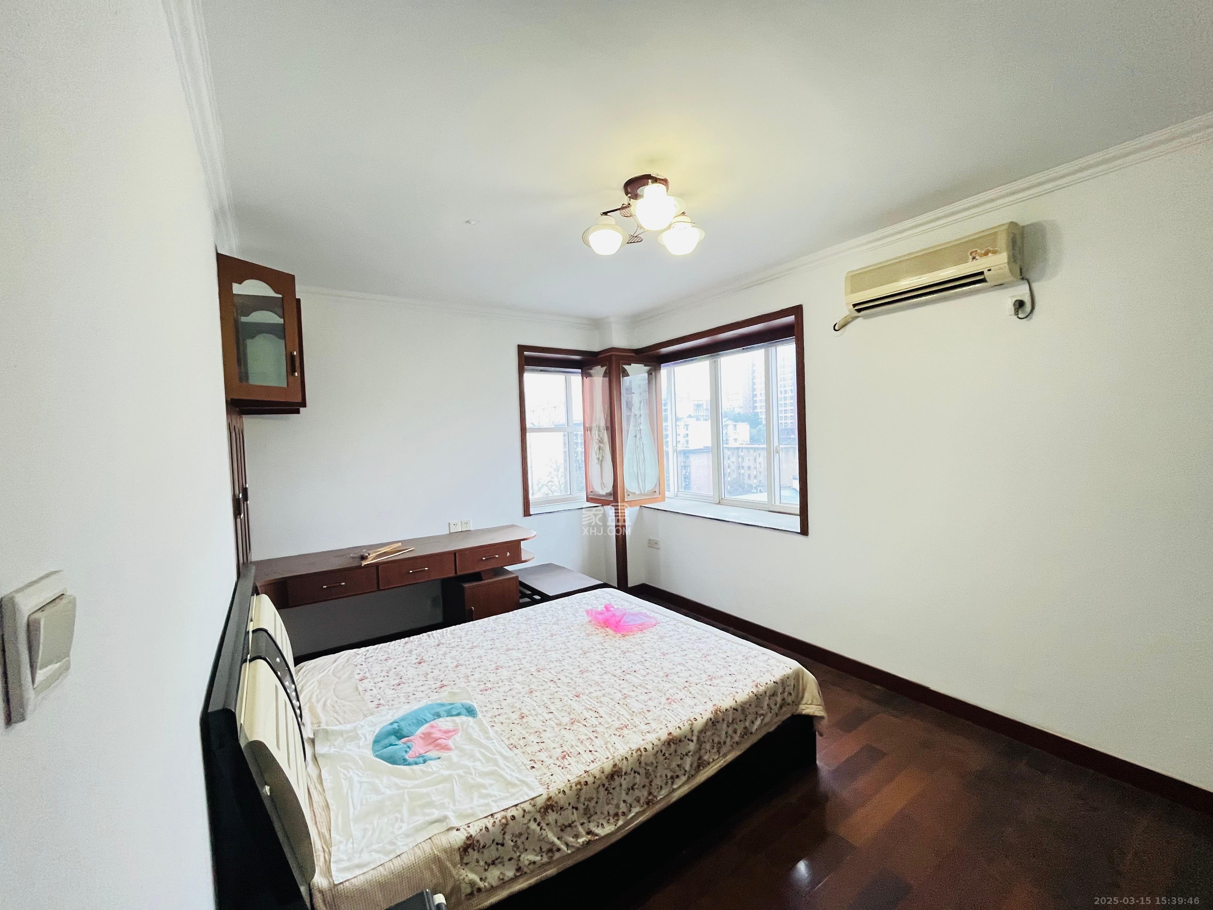 森宇佳园 3室2厅1卫 3200.0元/月 森宇佳园 3室2厅1卫 3200.0元/月室内图