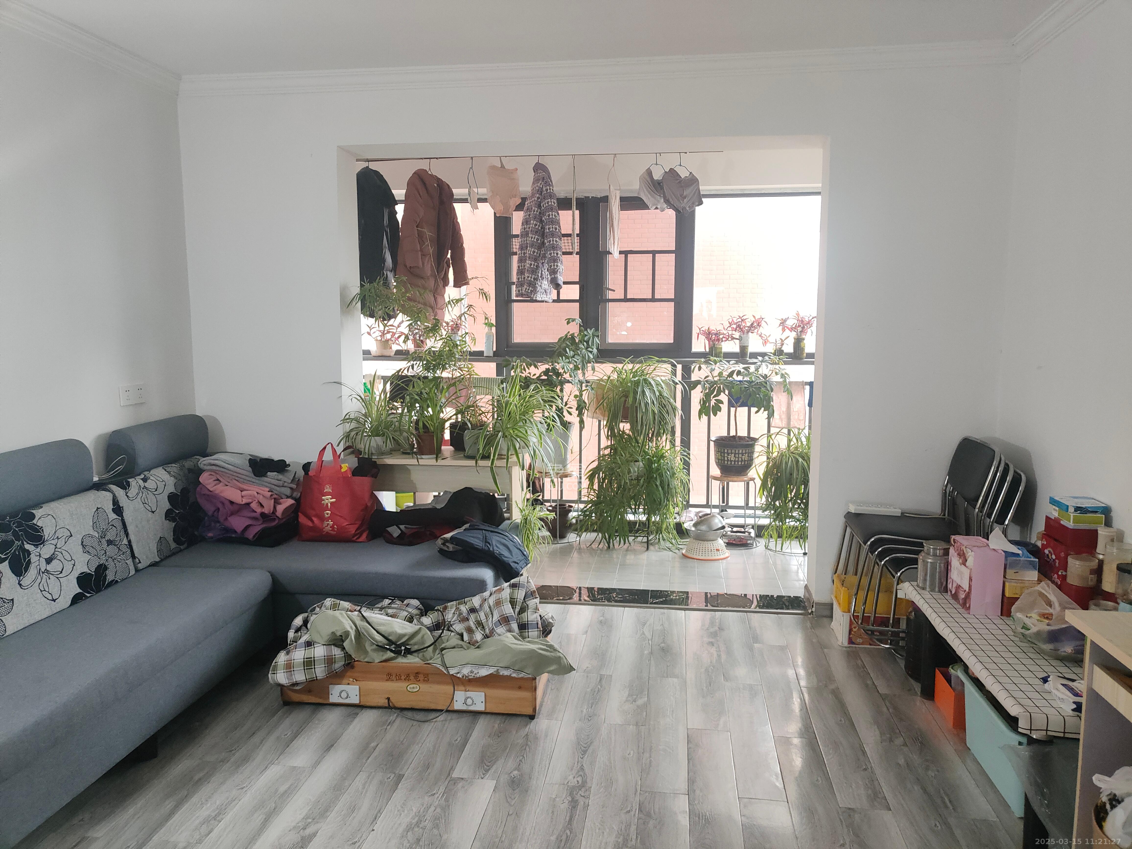 长永佳苑 3室2厅1卫 1800.0元/月 长永佳苑 3室2厅1卫 1800.0元/月室内图