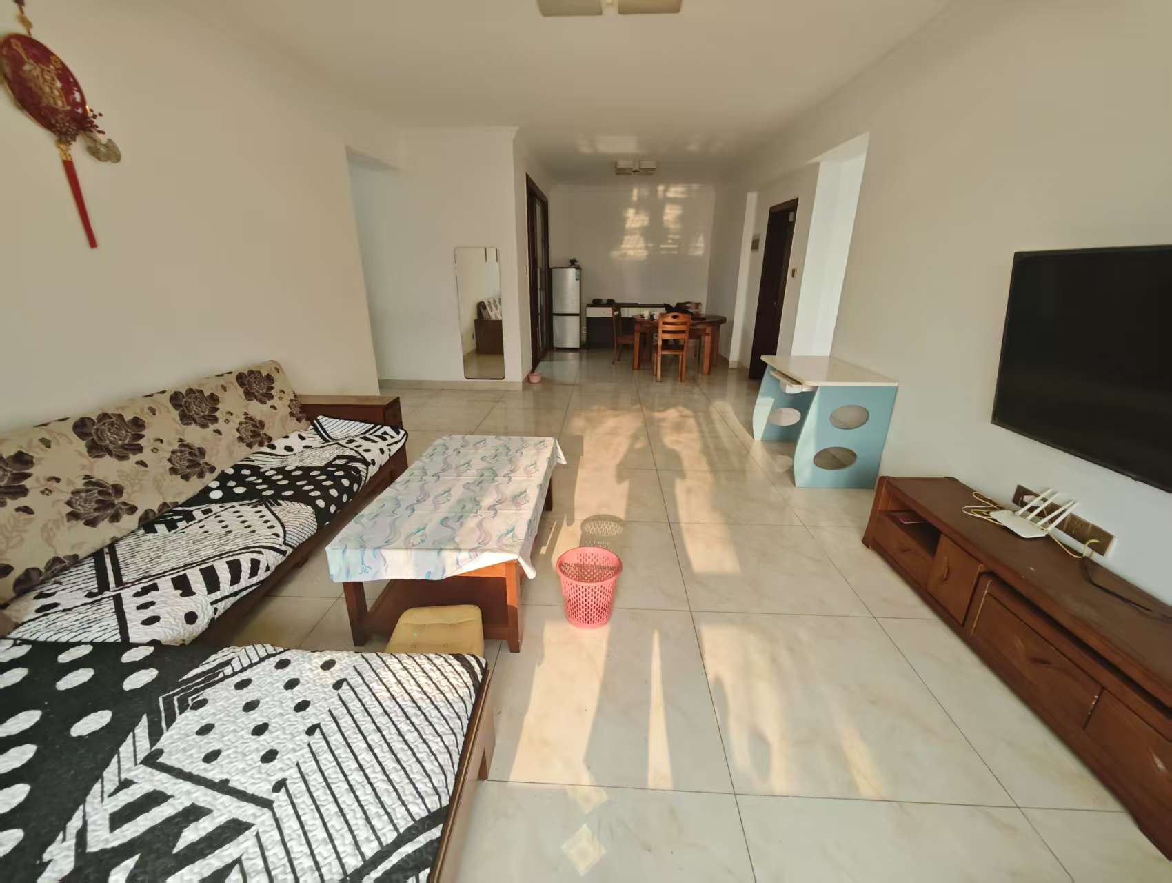 环强御景湾 3室2厅2卫 3500.0元/月 环强御景湾 3室2厅2卫 3500.0元/月户型图