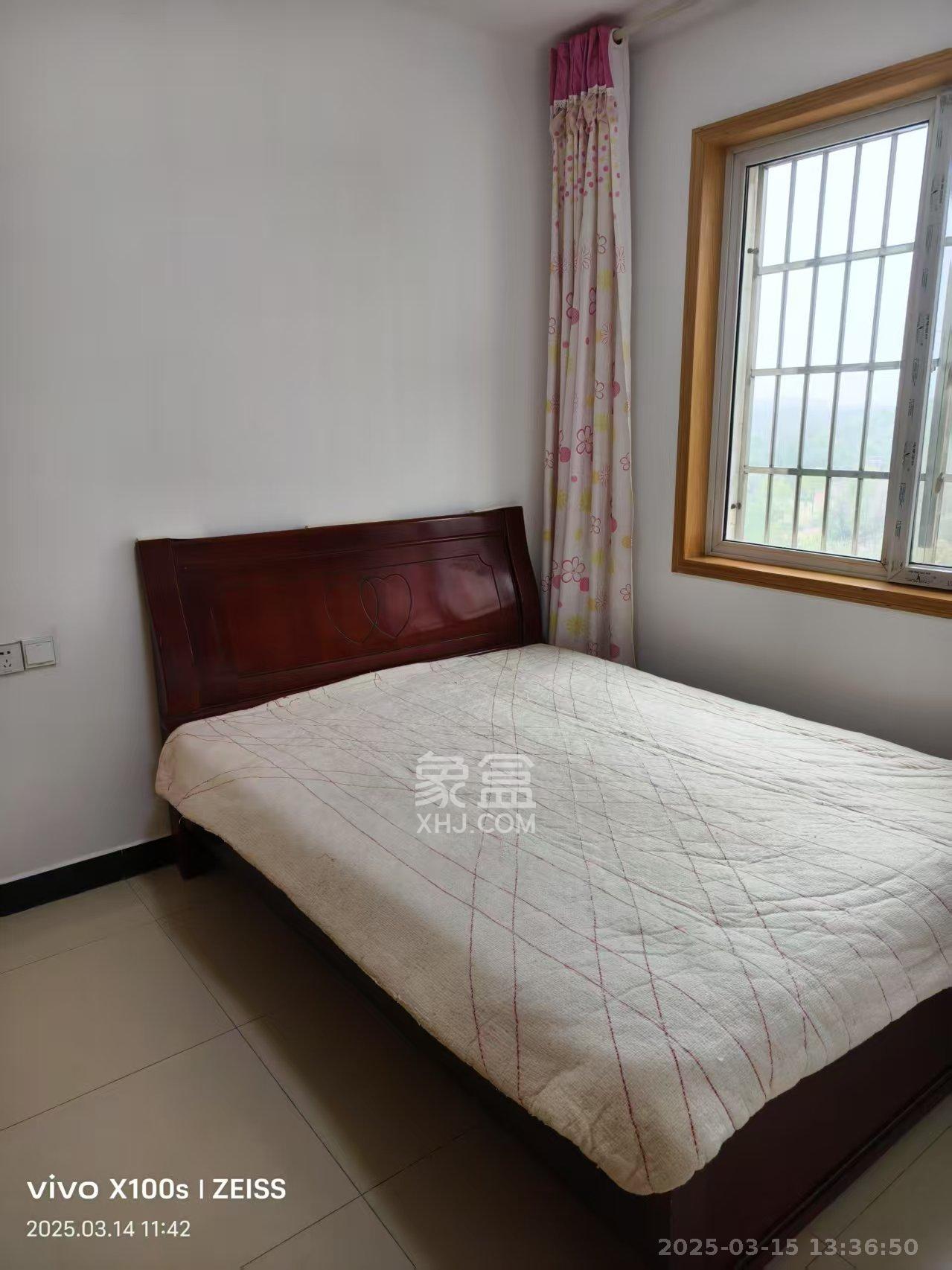 和馨园 4室2厅1卫 2600.0元/月 和馨园 4室2厅1卫 2600.0元/月室内图