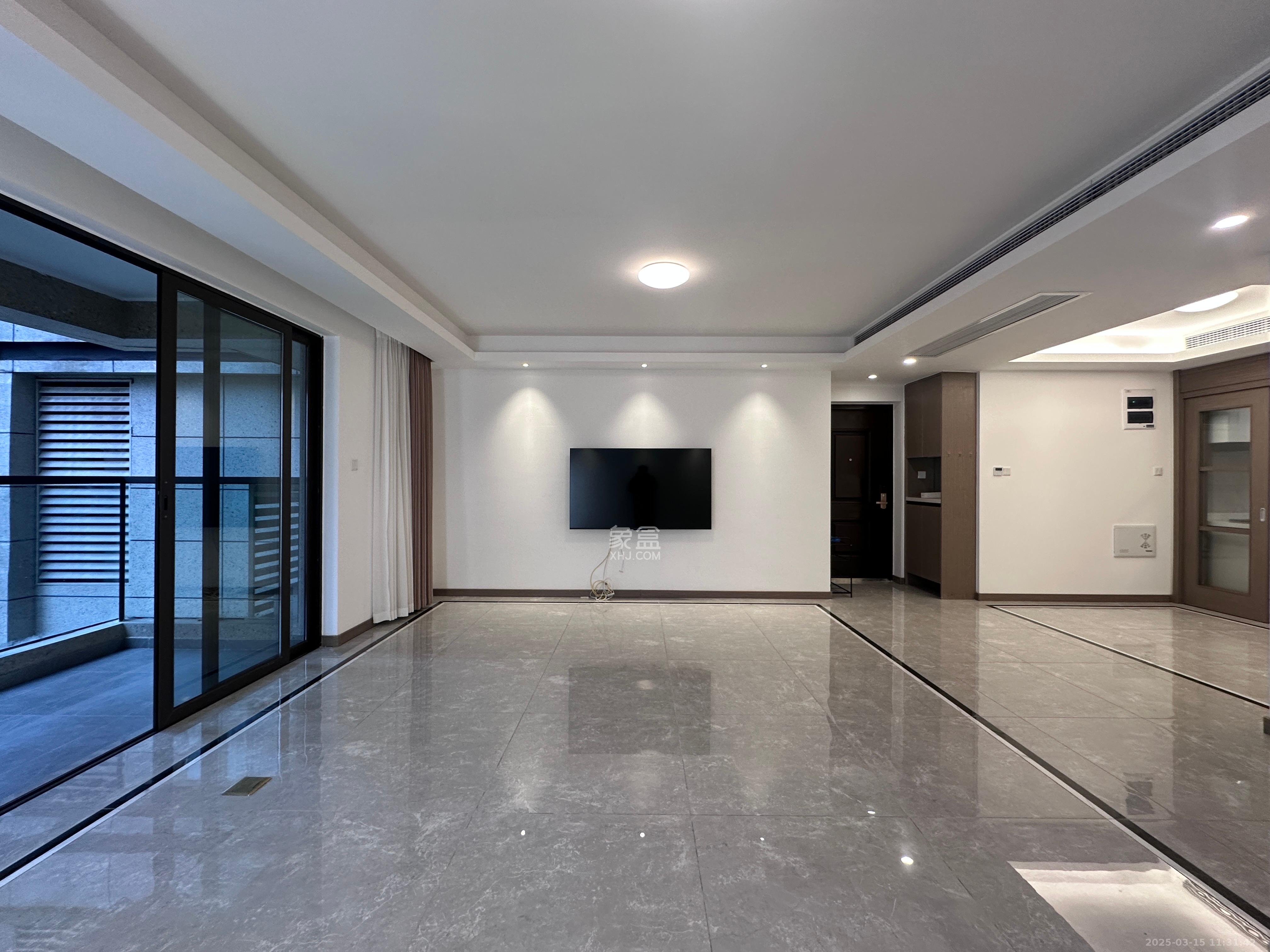 龙湖铂金中心(龙湖春江郦城)  1室0厅0卫    5280.0元/月 龙湖铂金中心(龙湖春江郦城)  1室0厅0卫    5280.0元/月室内图