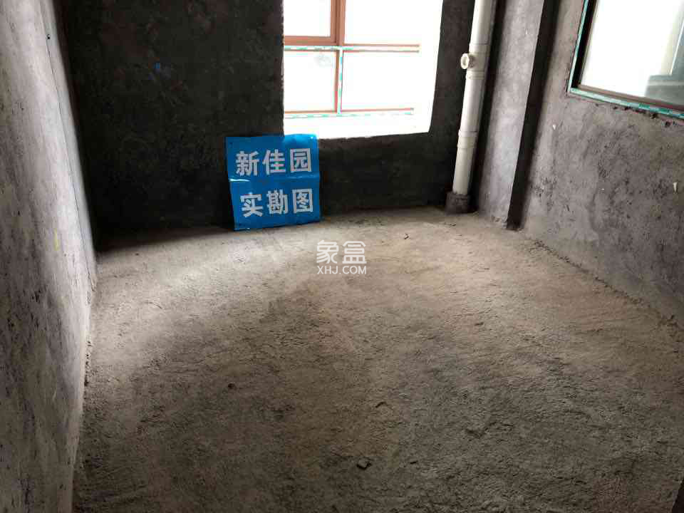 中天鹭鸶湾一期 5室2厅2卫 280.00万 中天鹭鸶湾一期 5室2厅2卫 280.00万客厅