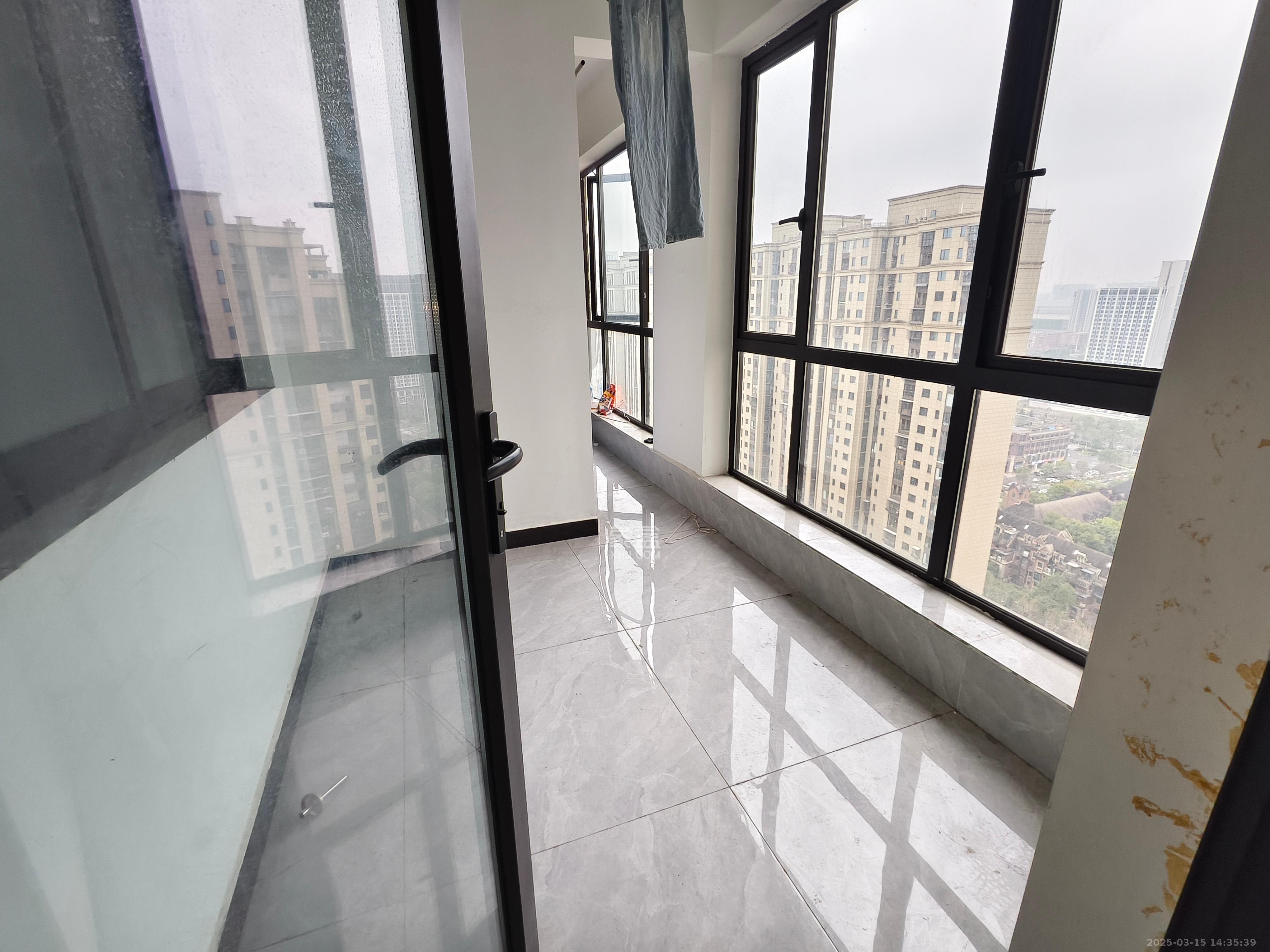 星湖湾二期高层 4室2厅2卫 3000.0元/月 星湖湾二期高层 4室2厅2卫 3000.0元/月室内图