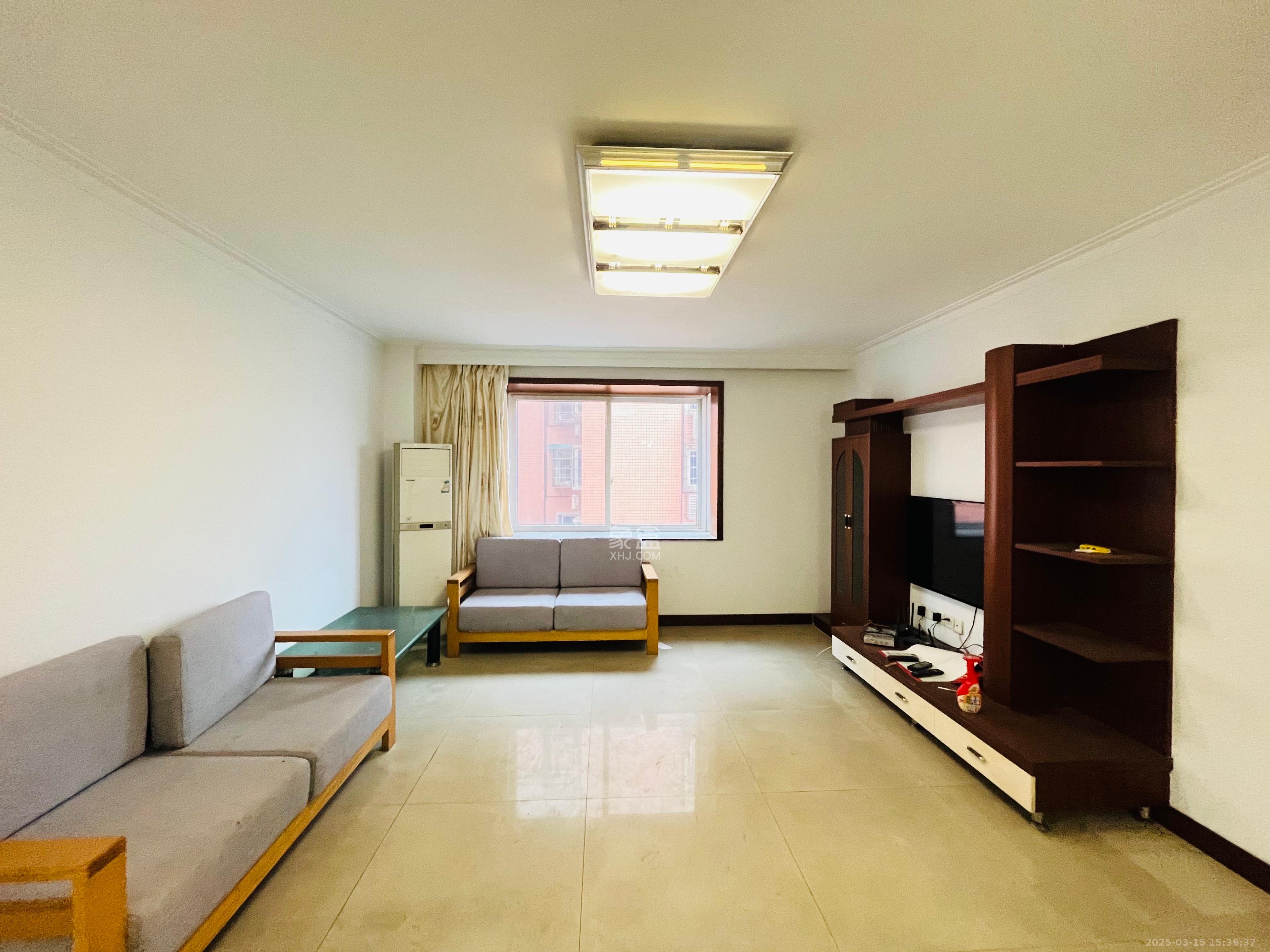 森宇佳园 3室2厅1卫 3200.0元/月 森宇佳园 3室2厅1卫 3200.0元/月室内图