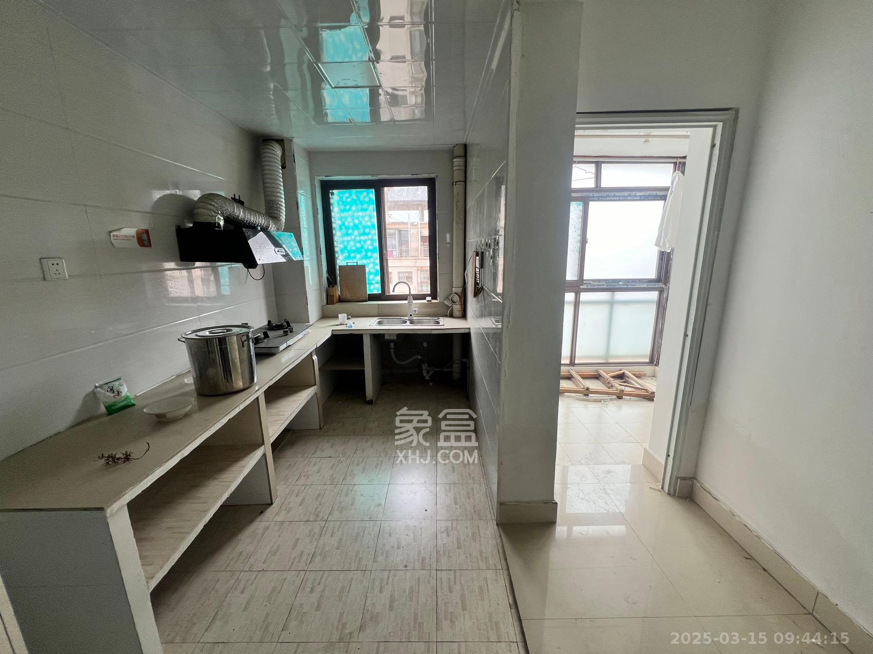 鑫天山水洲城 3室2厅1卫 1900.0元/月 鑫天山水洲城 3室2厅1卫 1900.0元/月室内图