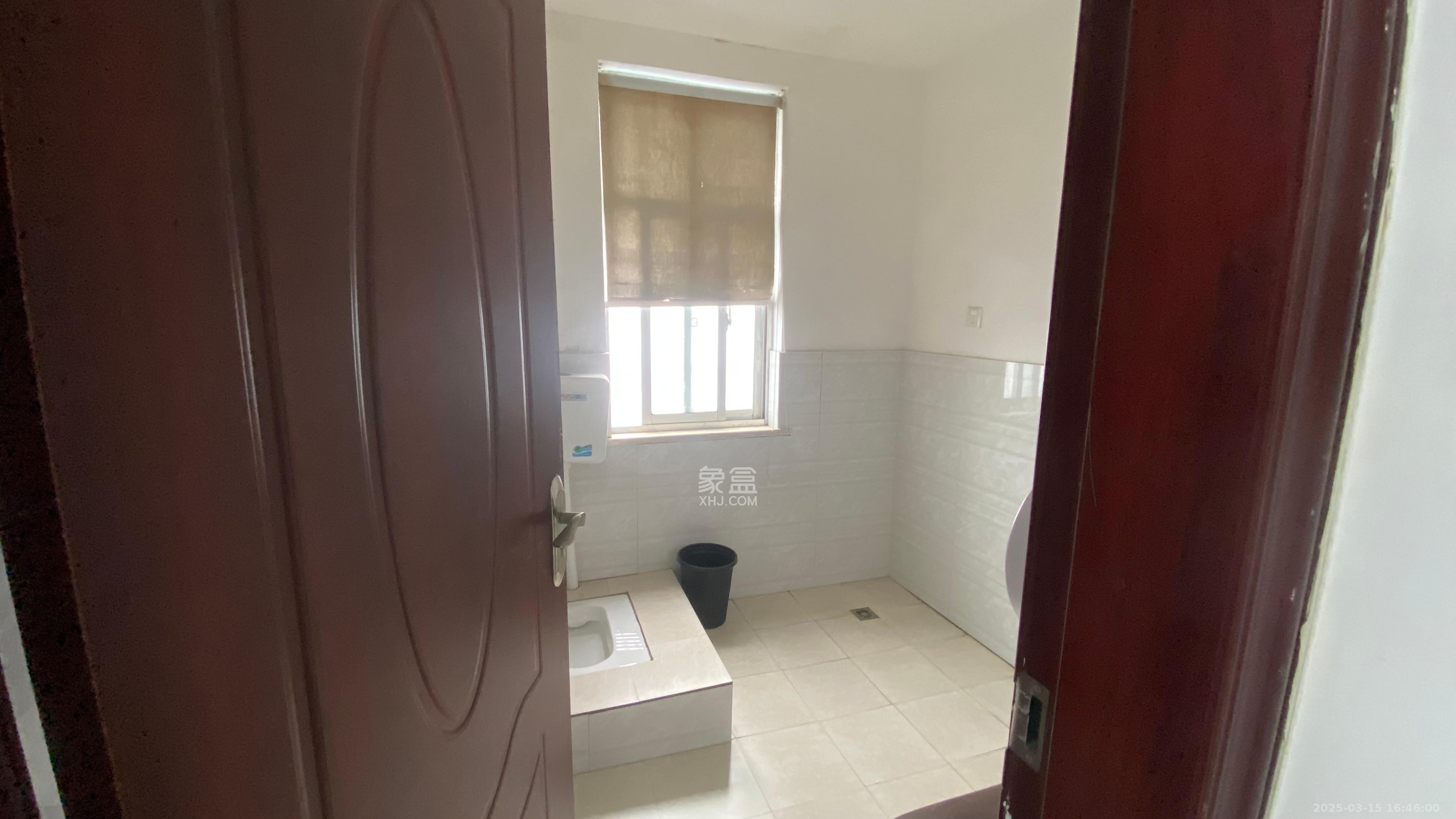 至雅大厦 4室2厅2卫 4500.0元/月 至雅大厦 4室2厅2卫 4500.0元/月室内图