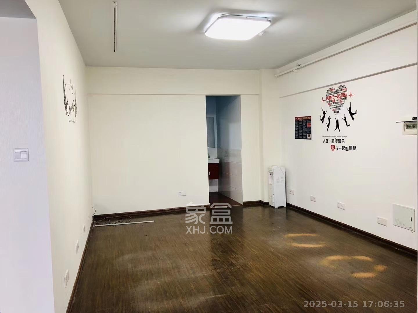 湘域相遇  1室1厅1卫   2000.00元/月室内图