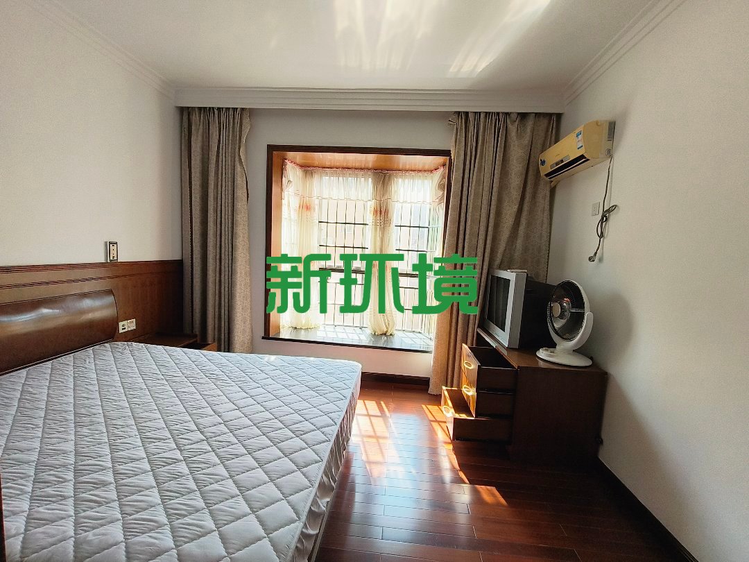 欣业家园  3室2厅2卫   74.00万客厅