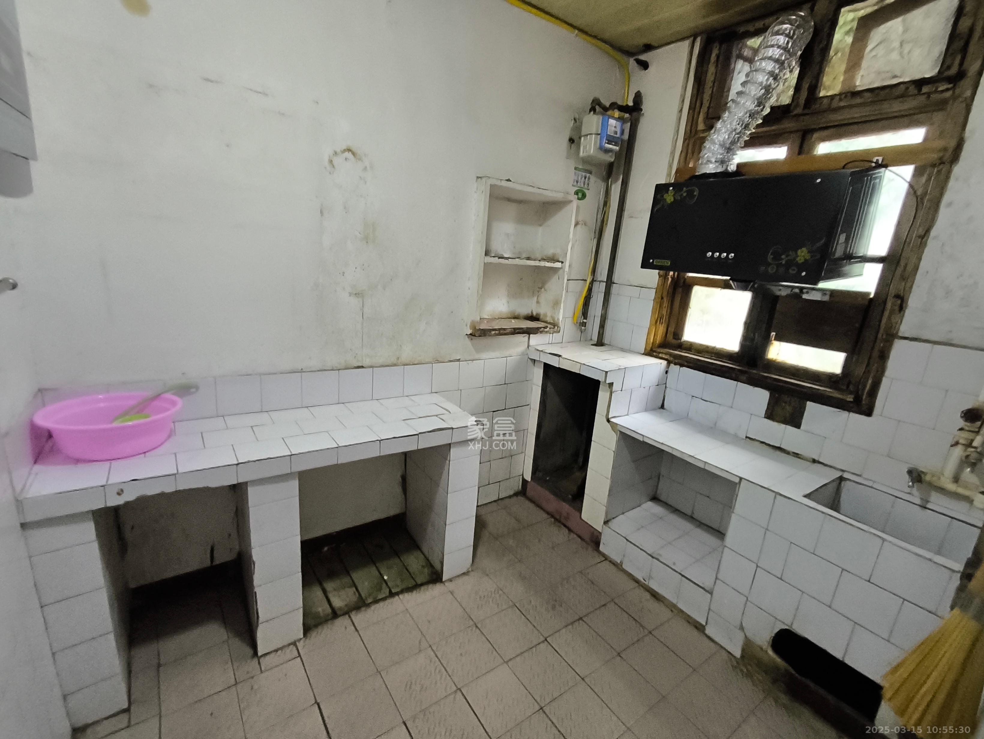 建工集团单位房  3室2厅1卫    1800.0元/月室内图