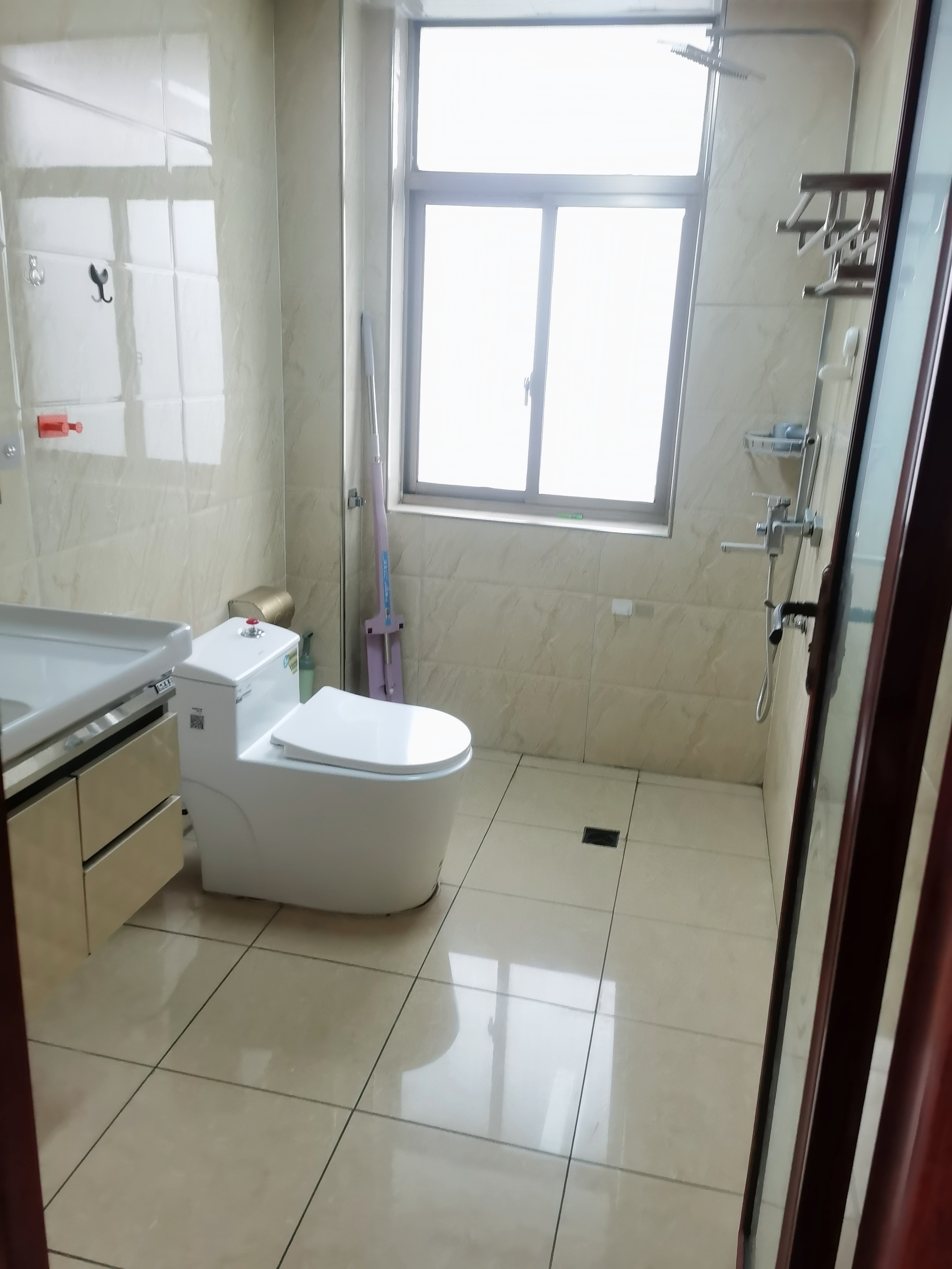 益秀园 4室2厅2卫 1800.0元/月 益秀园 4室2厅2卫 1800.0元/月室内图