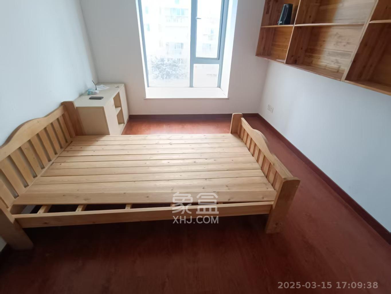 银港水晶城 4室2厅3卫 3500.0元/月 银港水晶城 4室2厅3卫 3500.0元/月室内图