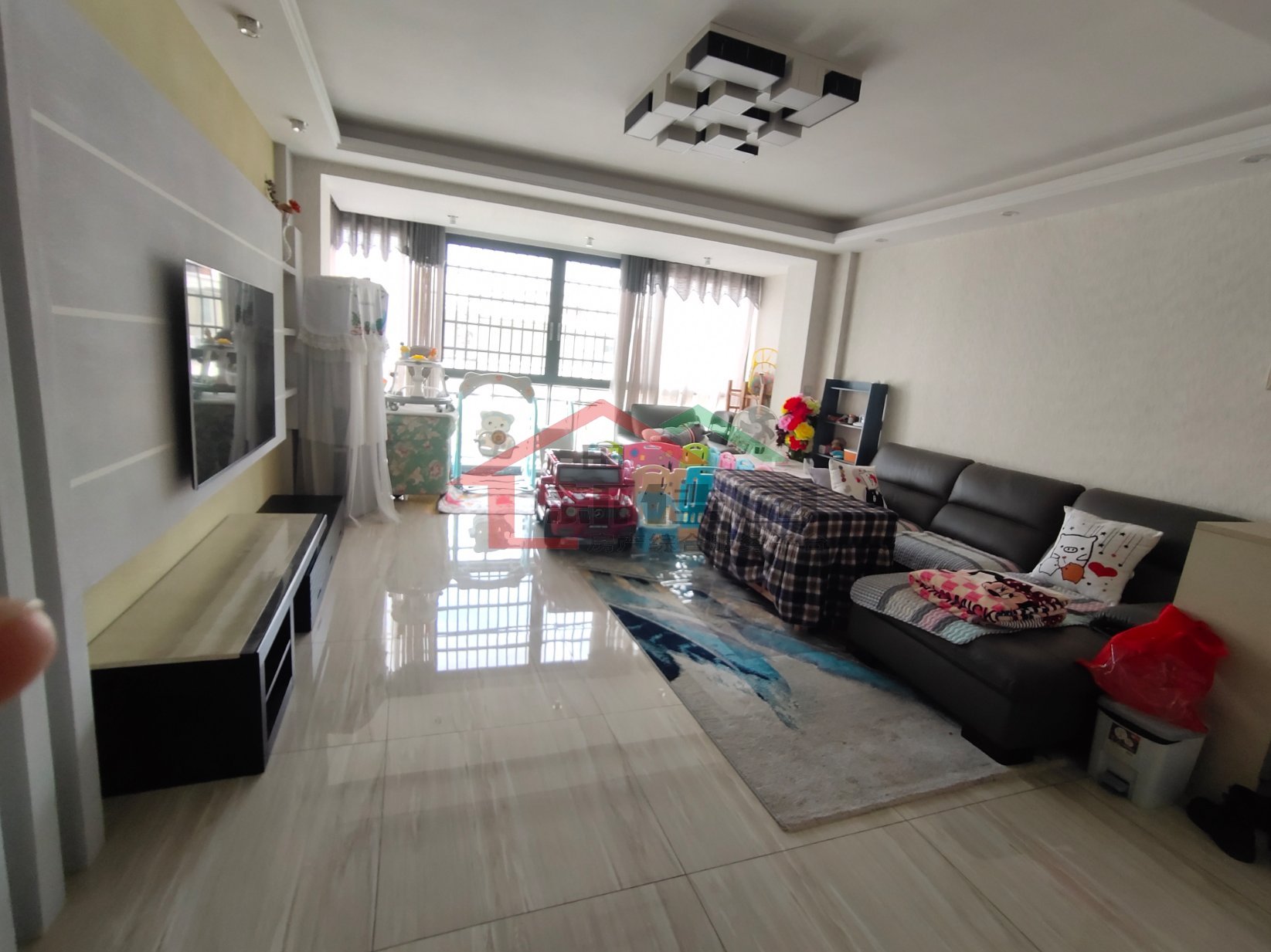 东城首座 3室2厅2卫 2200.0元/月 东城首座 3室2厅2卫 2200.0元/月室内图