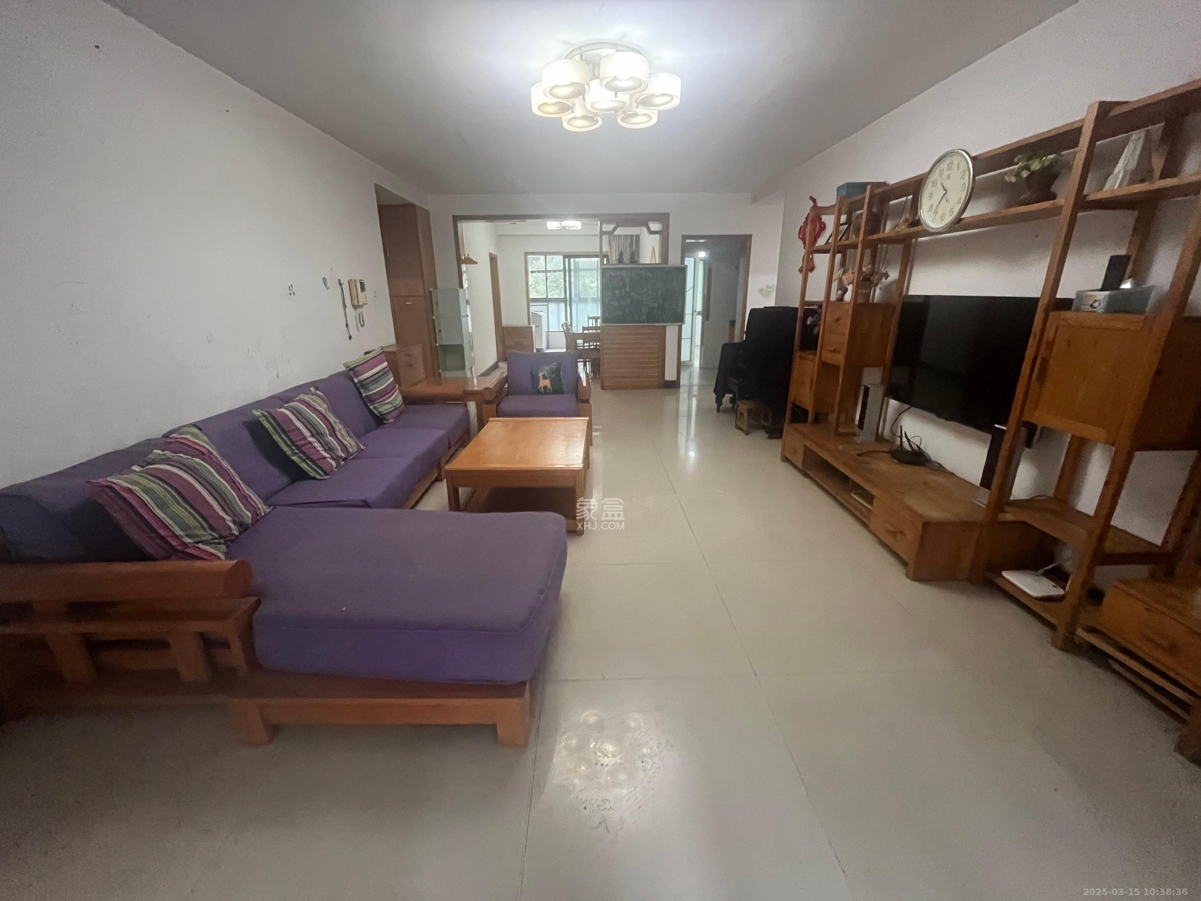 西子花苑  4室2厅2卫    3300.0元/月室内图