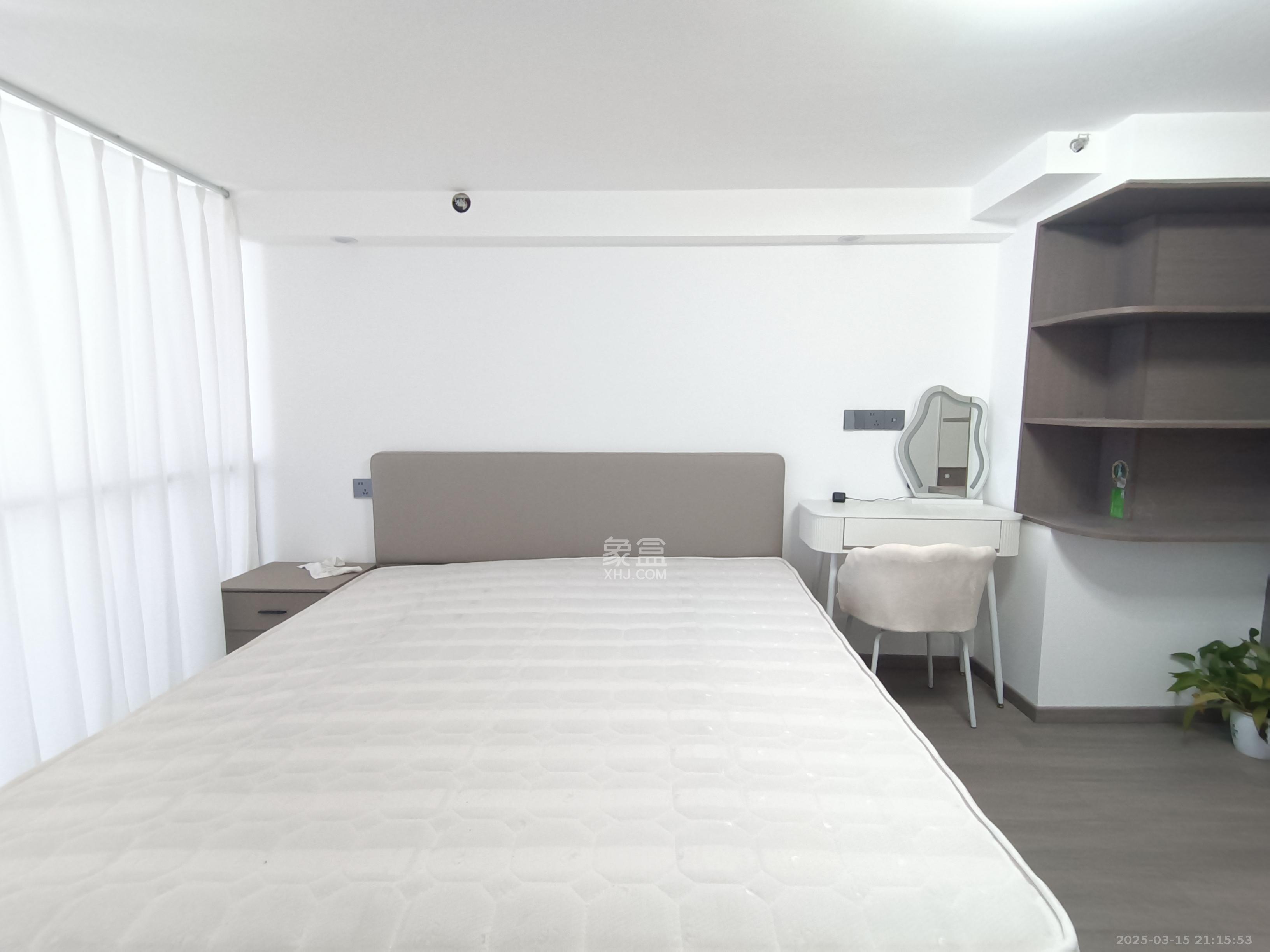 卓越中寰 2室1厅1卫 2100.0元/月 卓越中寰 2室1厅1卫 2100.0元/月室内图