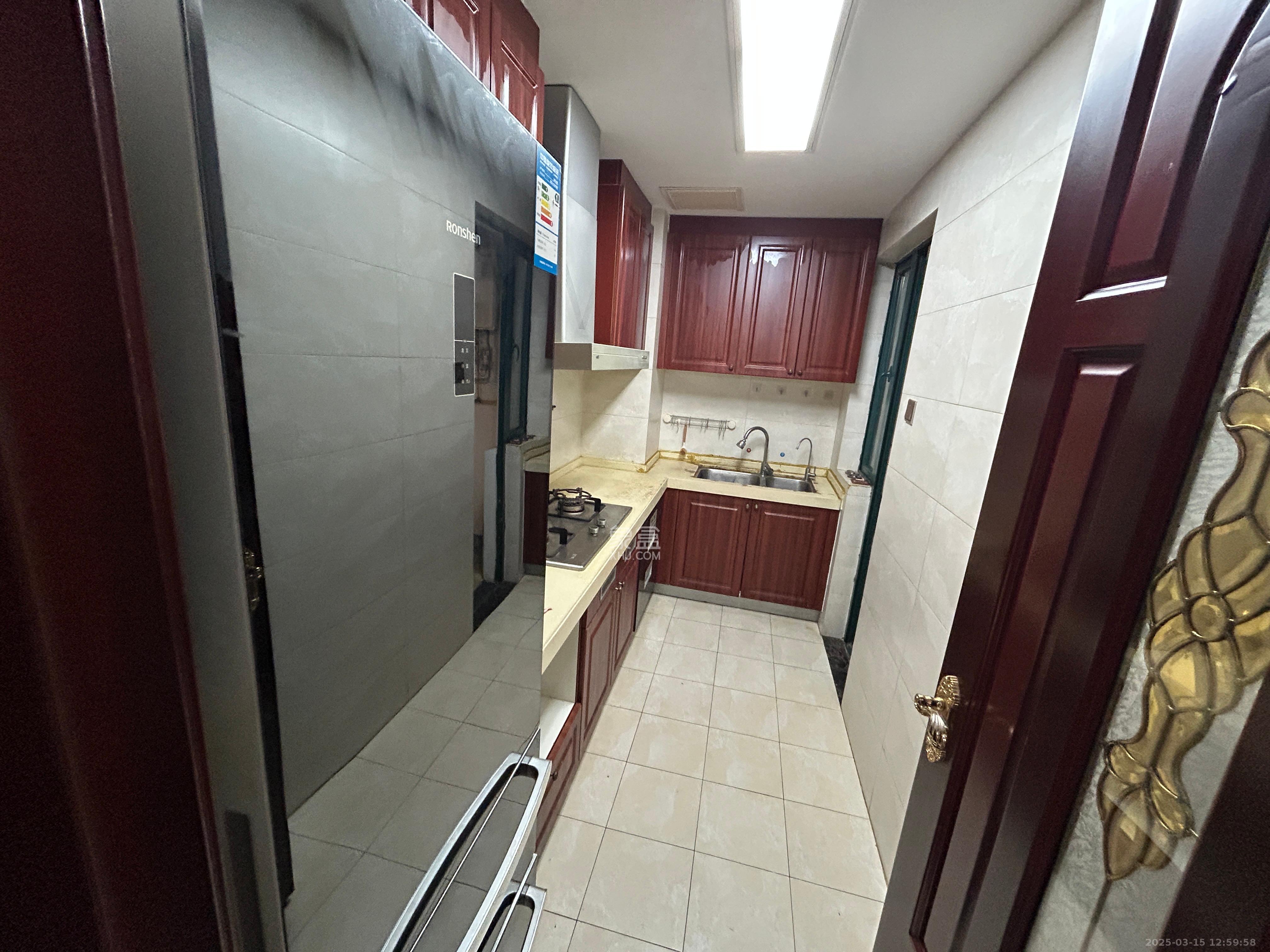 恒大雅苑 3室2厅2卫 2500.0元/月 恒大雅苑 3室2厅2卫 2500.0元/月室内图