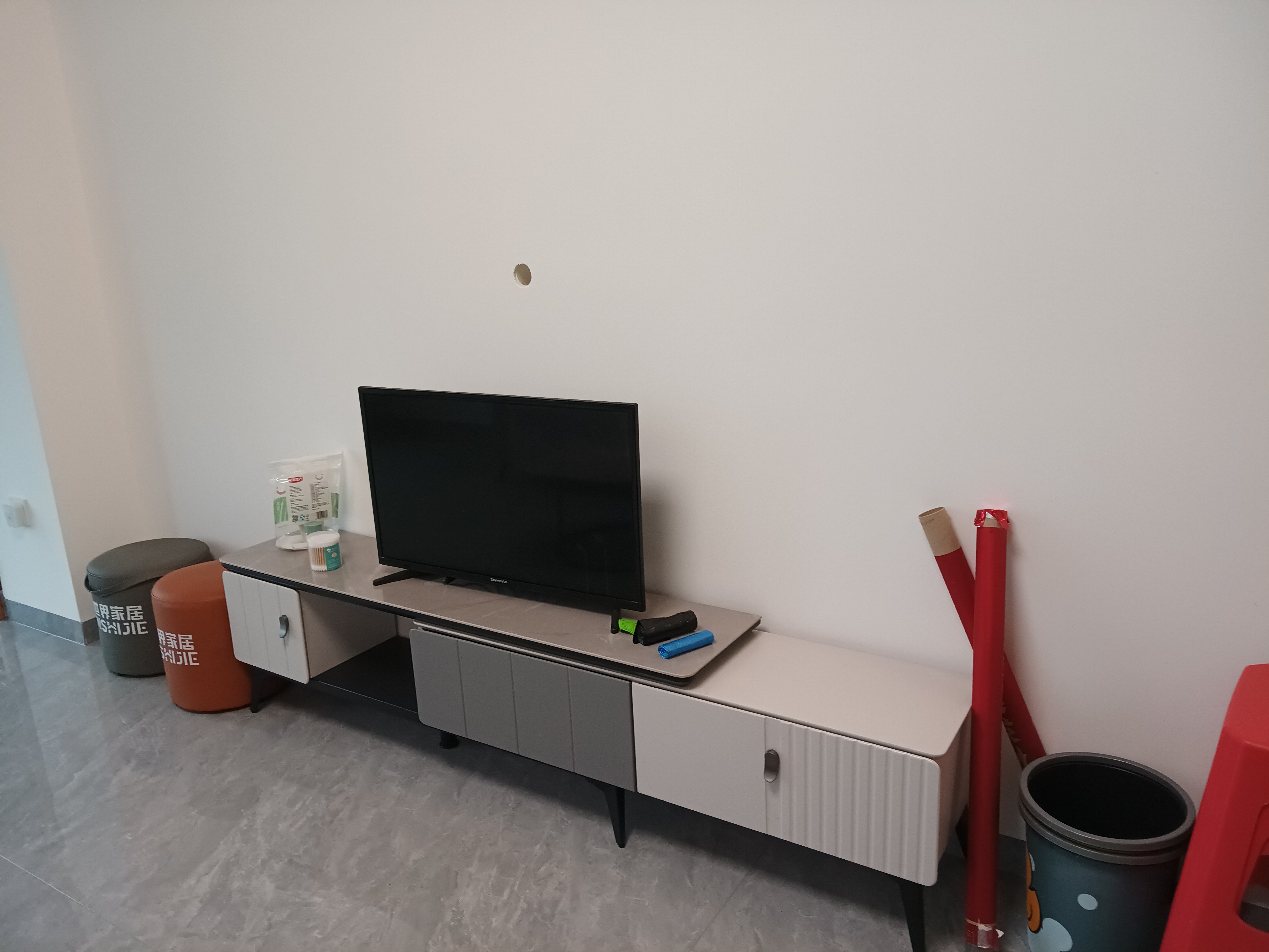 天嘉翰廷  3室2厅1卫   2500.00元/月室内图