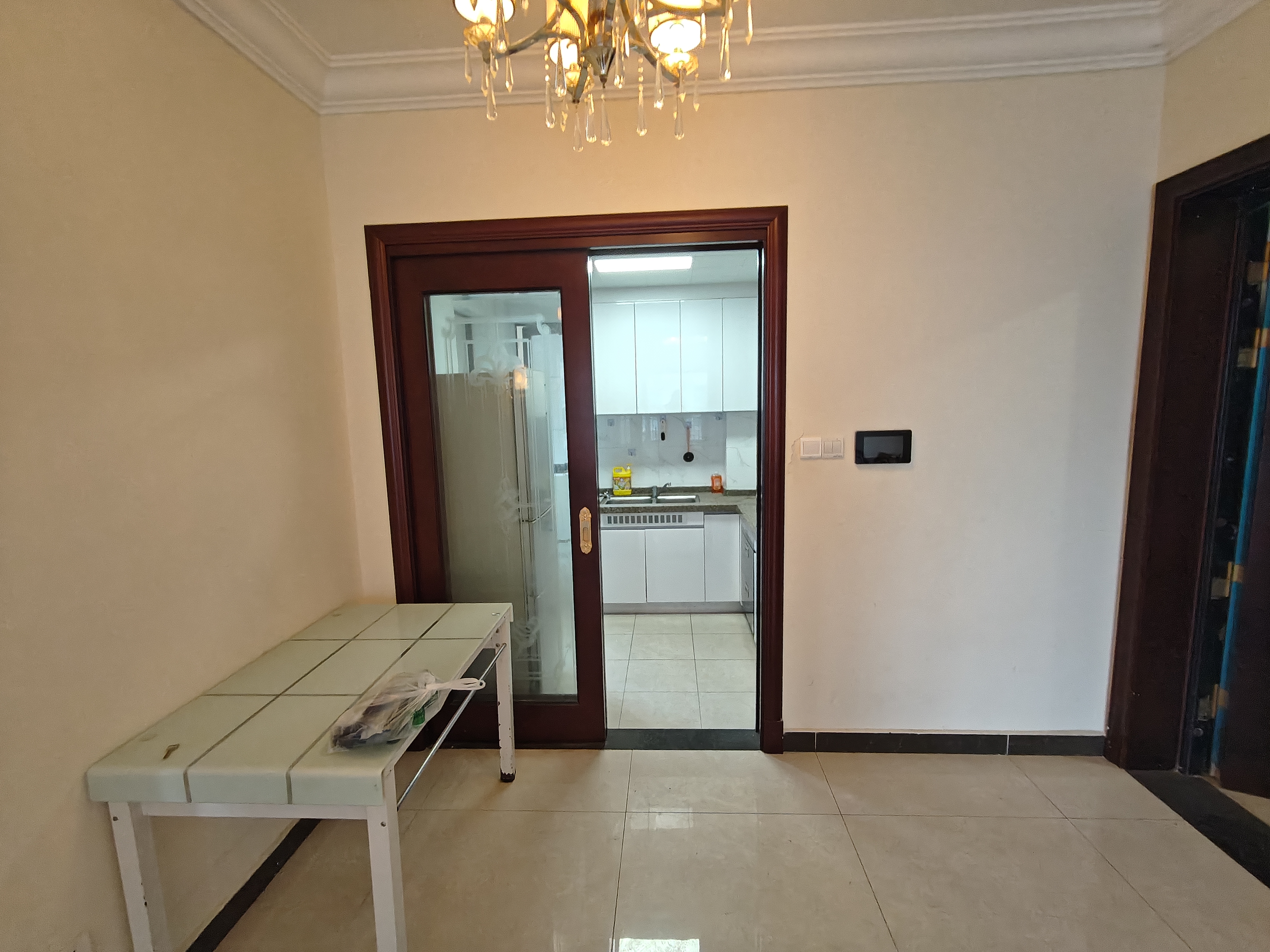 恒大华府 3室2厅1卫 1500.0元/月 恒大华府 3室2厅1卫 1500.0元/月室内图