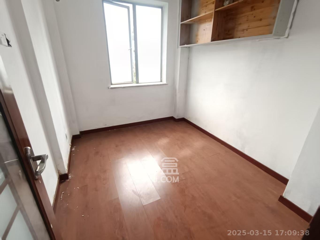 银港水晶城 4室2厅3卫 3500.0元/月 银港水晶城 4室2厅3卫 3500.0元/月室内图