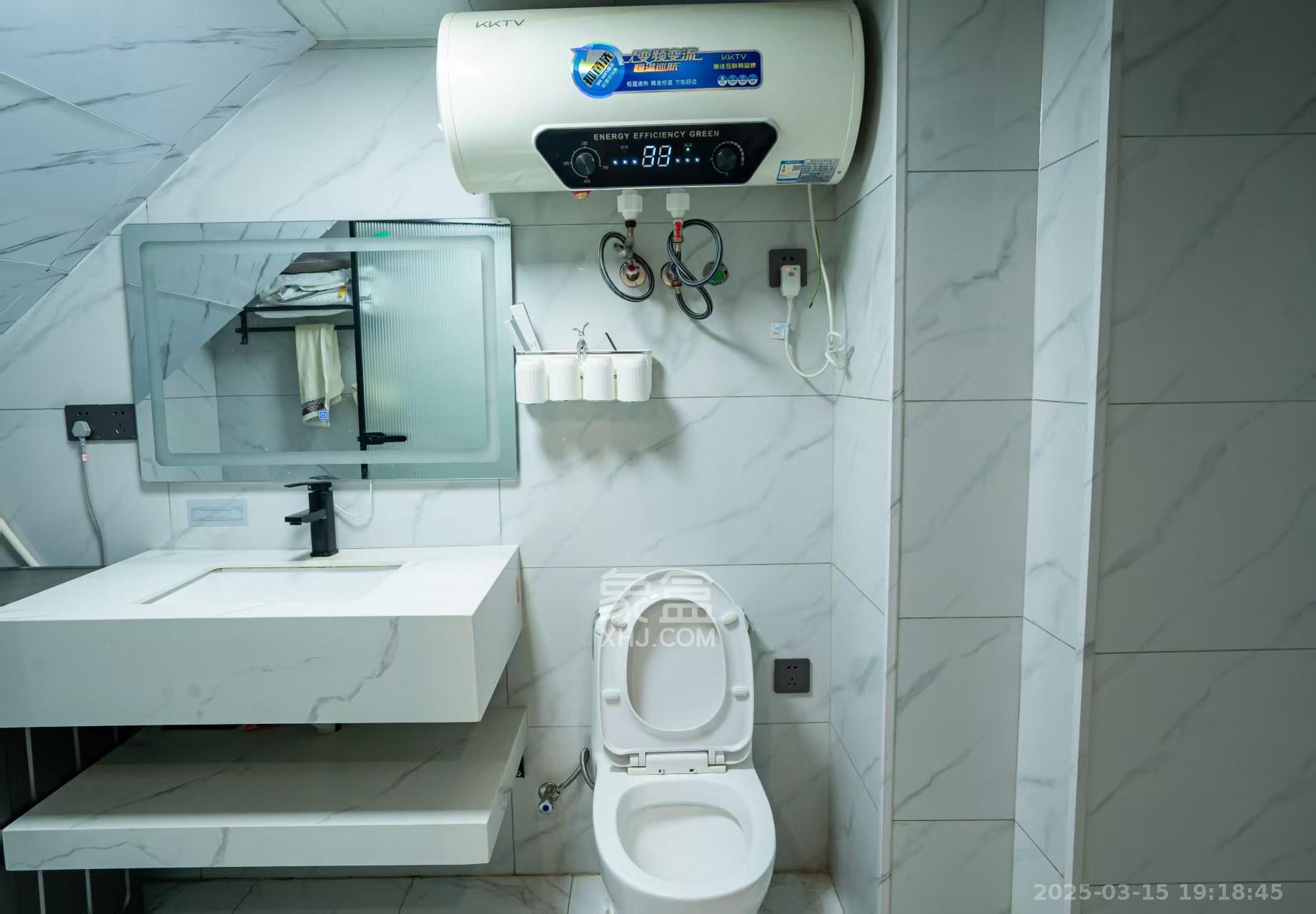 达美溪湖湾  2室1厅1卫    2000.0元/月 达美溪湖湾  2室1厅1卫    2000.0元/月室内图