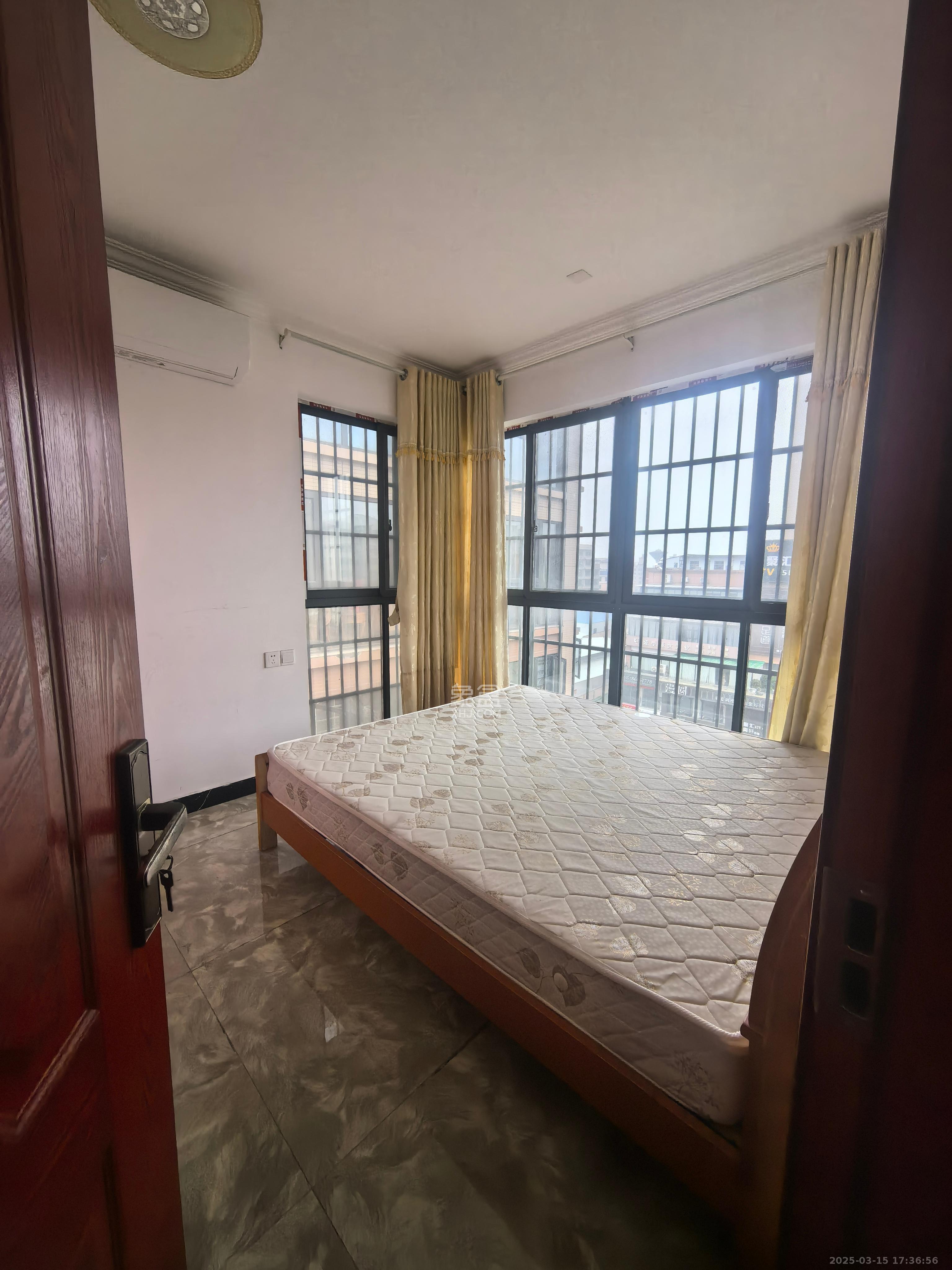 武广新都汇(新都华府二期) 2室1厅1卫 1500.0元/月 武广新都汇(新都华府二期) 2室1厅1卫 1500.0元/月室内图