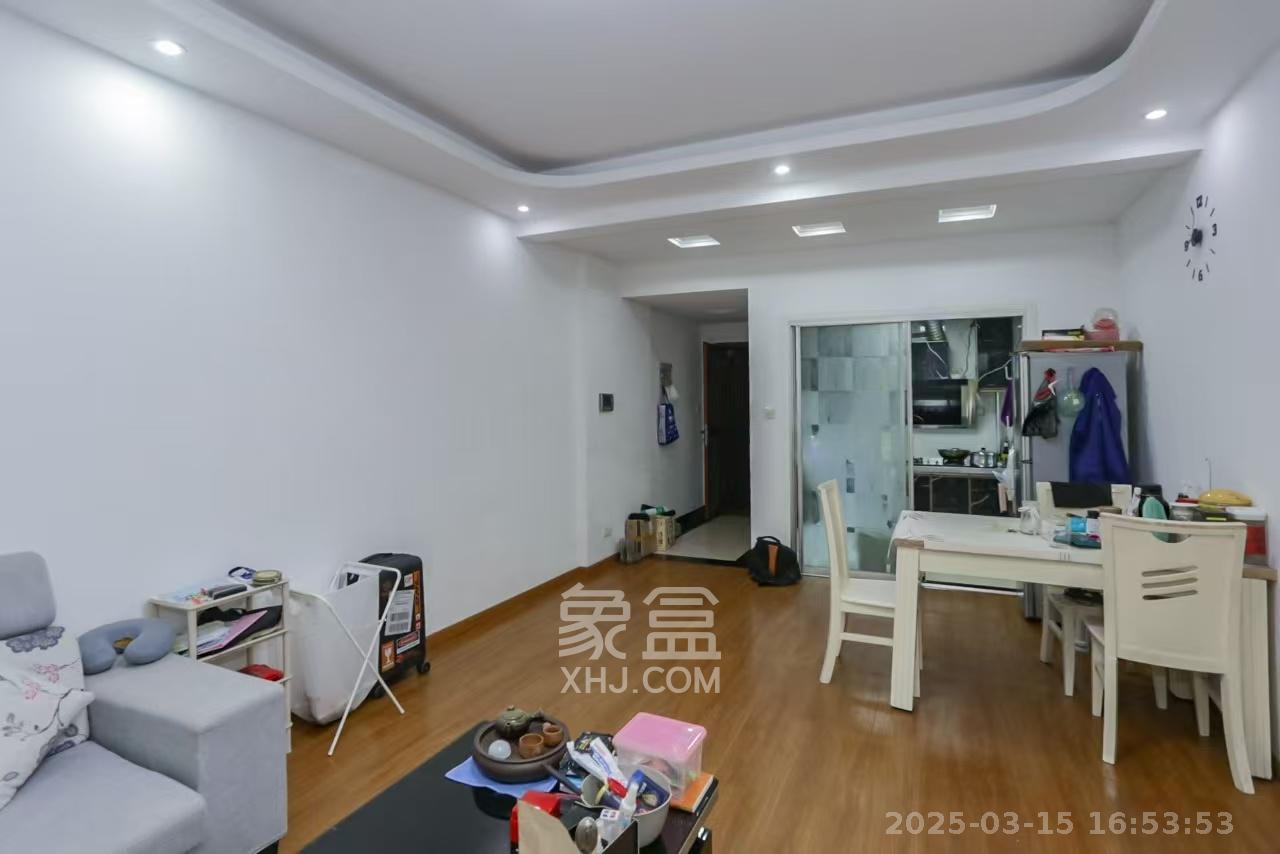 莱茵城 3室2厅1卫 2200.0元/月 莱茵城 3室2厅1卫 2200.0元/月室内图