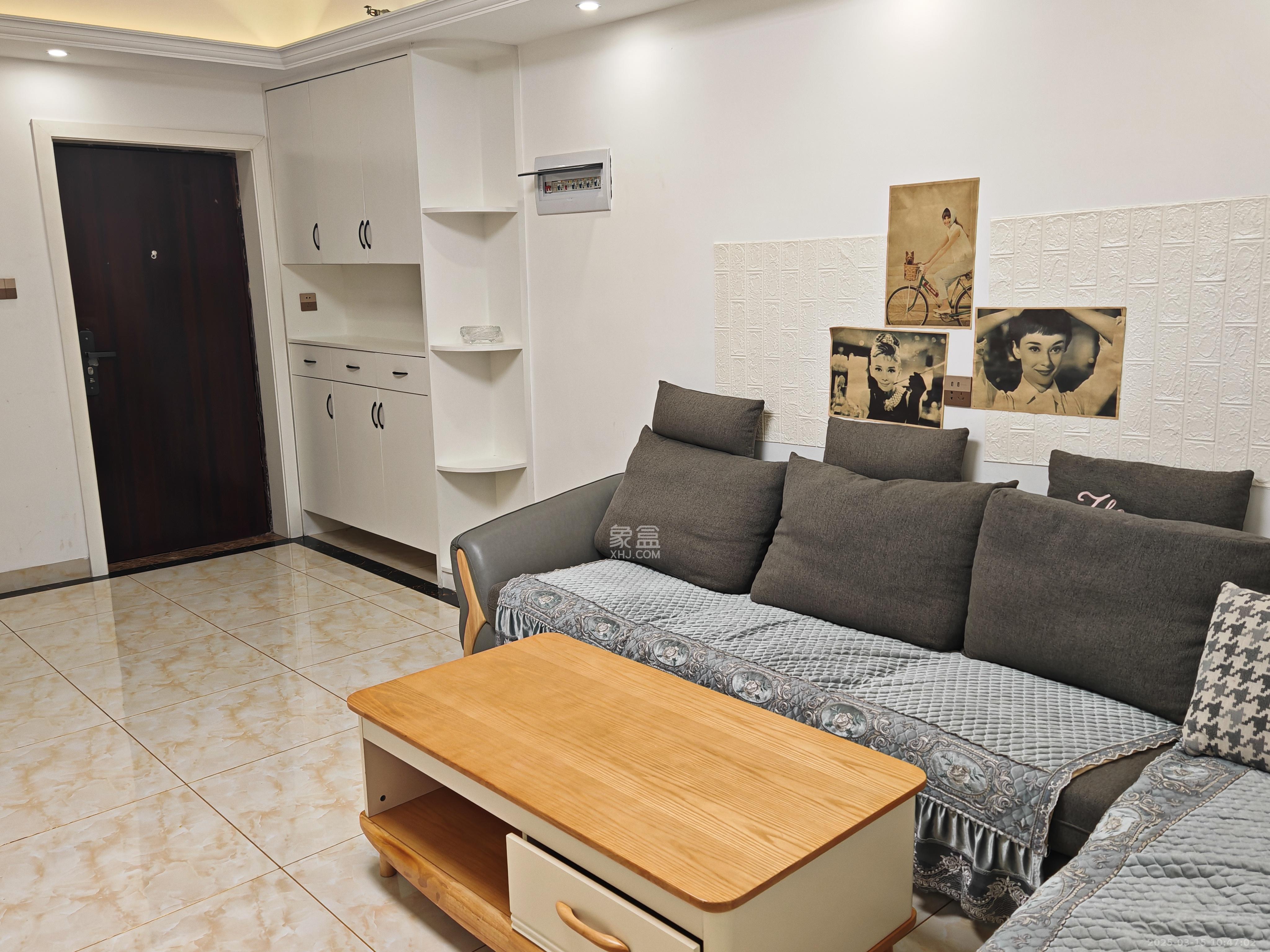 欧亚达国际广场 2室1厅1卫 2500.0元/月 欧亚达国际广场 2室1厅1卫 2500.0元/月室内图