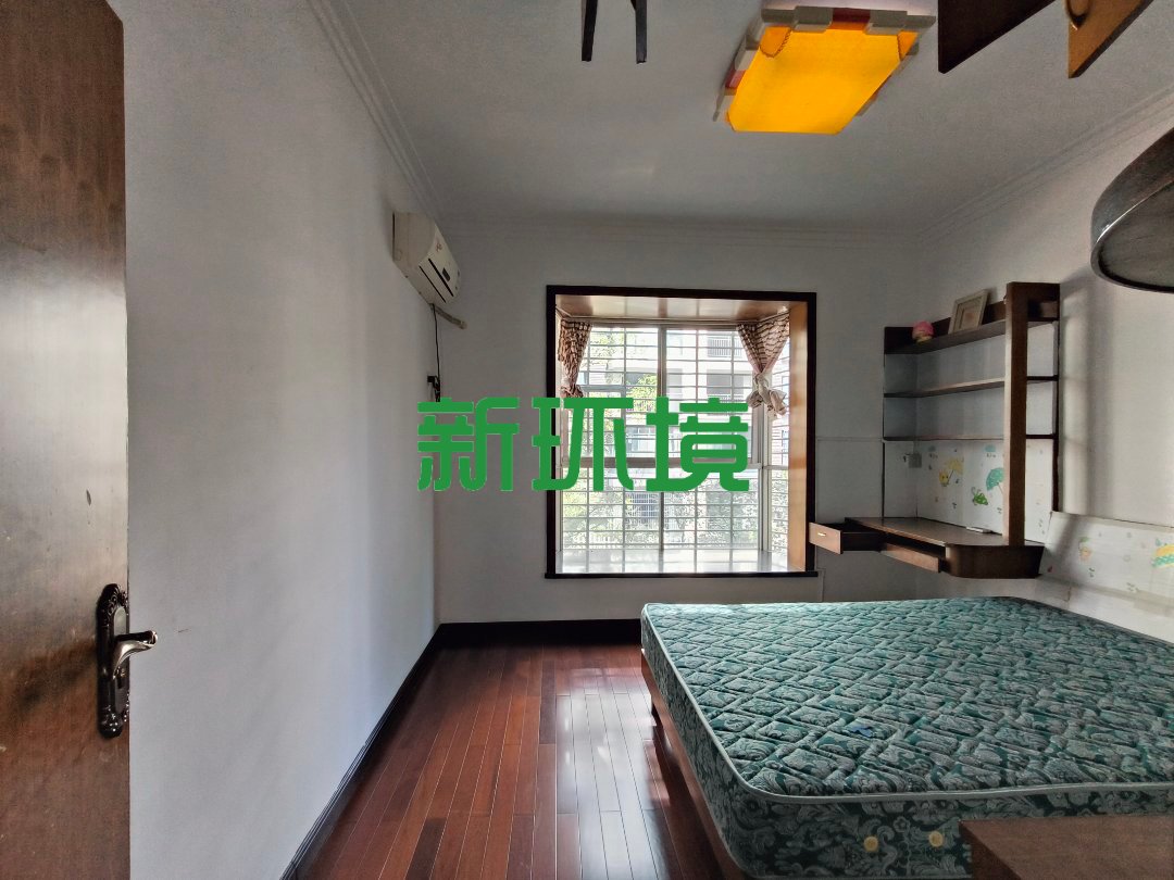 欣业家园  3室2厅2卫   74.00万客厅